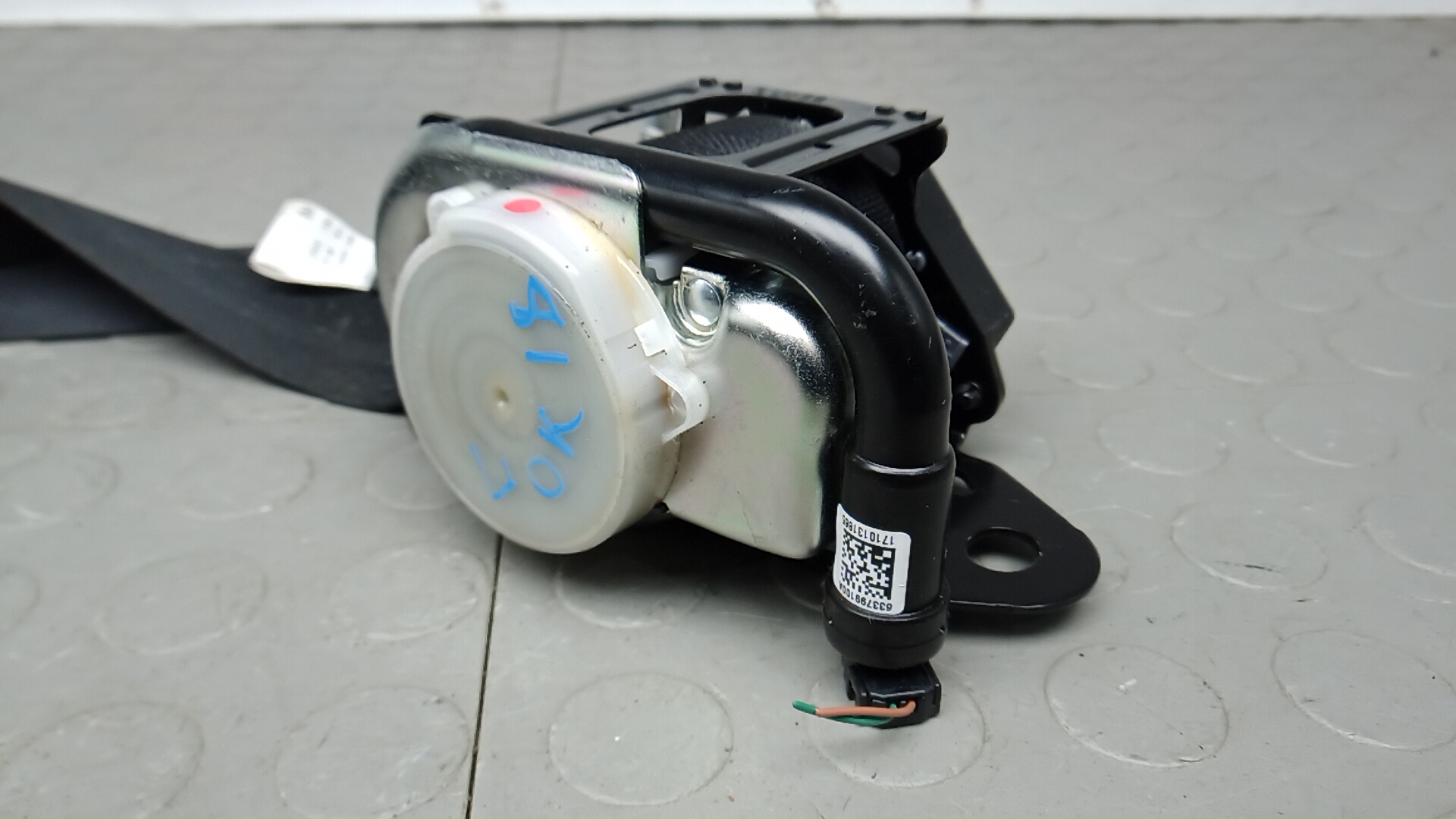 Ремень безопасности с пиропатроном