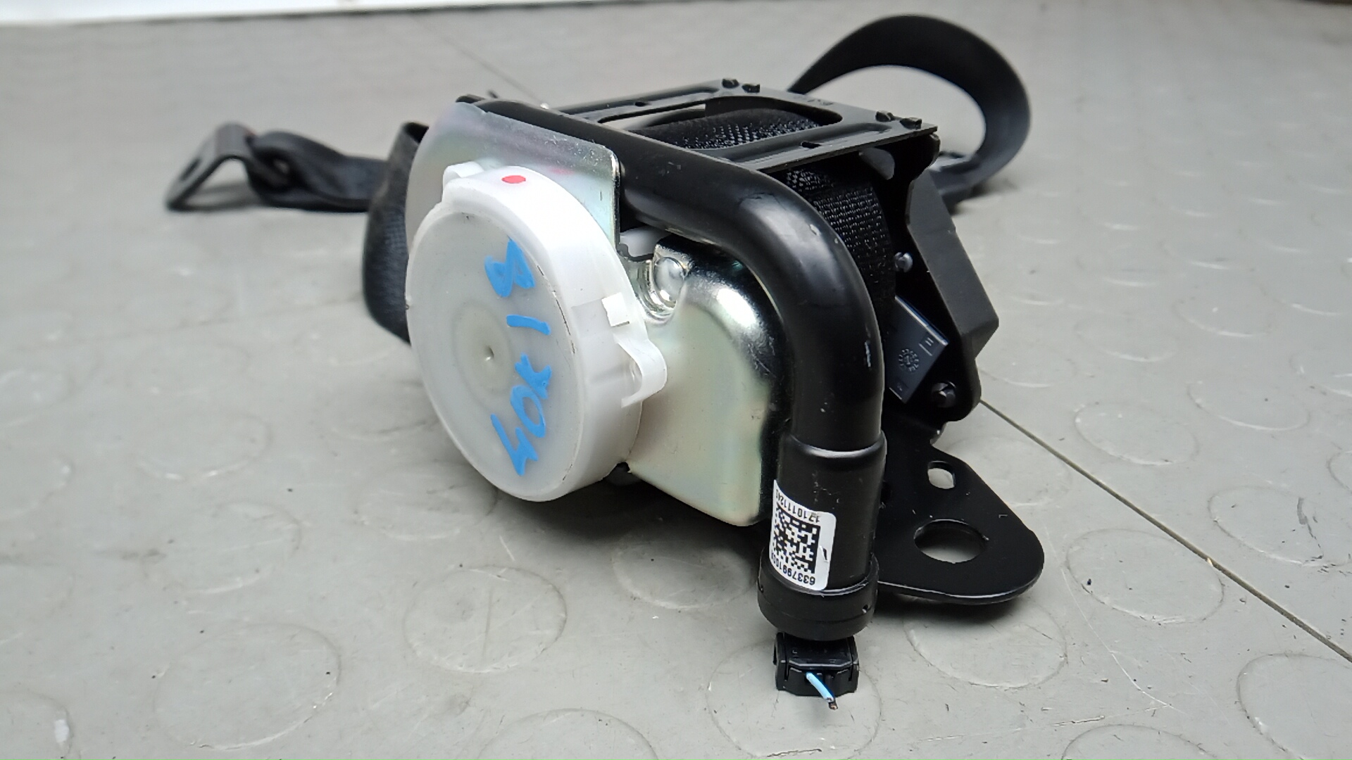 Ремень безопасности с пиропатроном