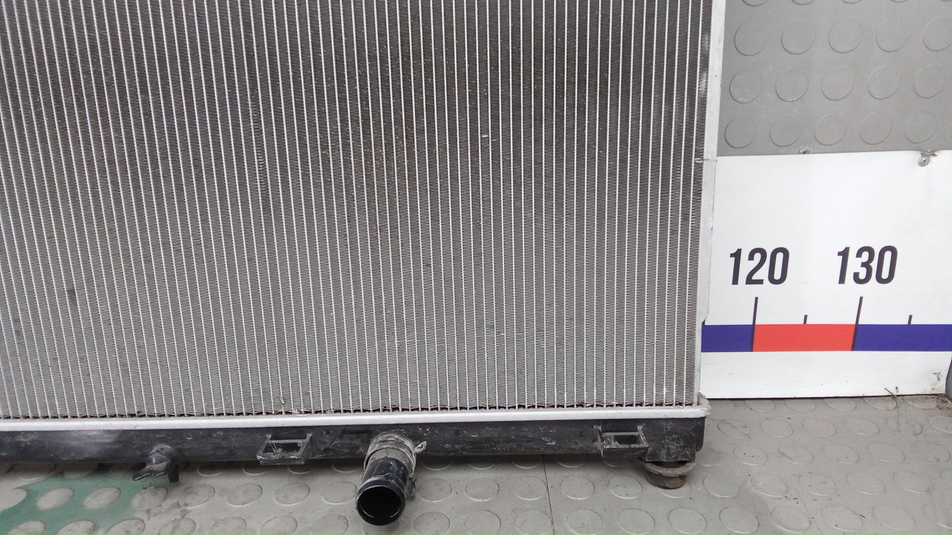 Радиатор охлаждения двигателя основной