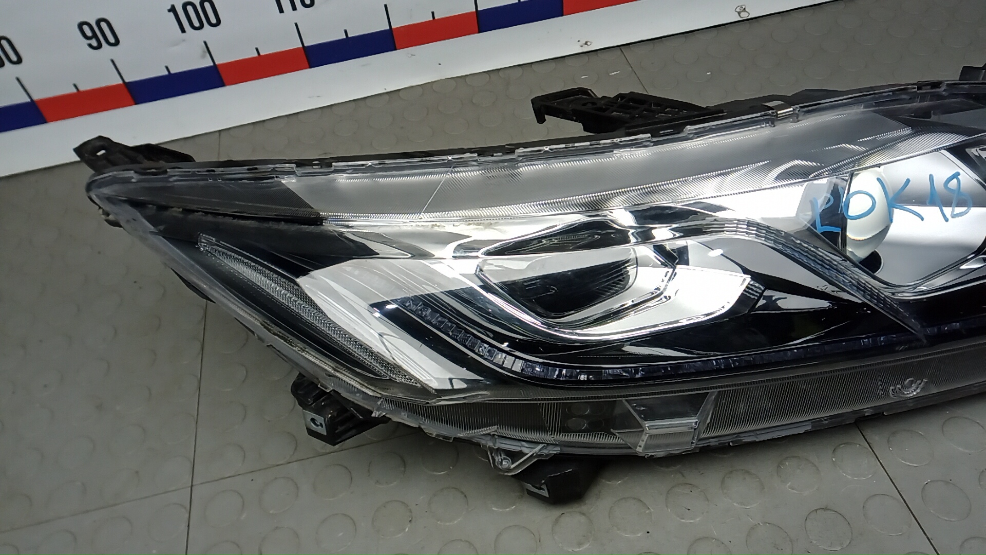 Фара правая