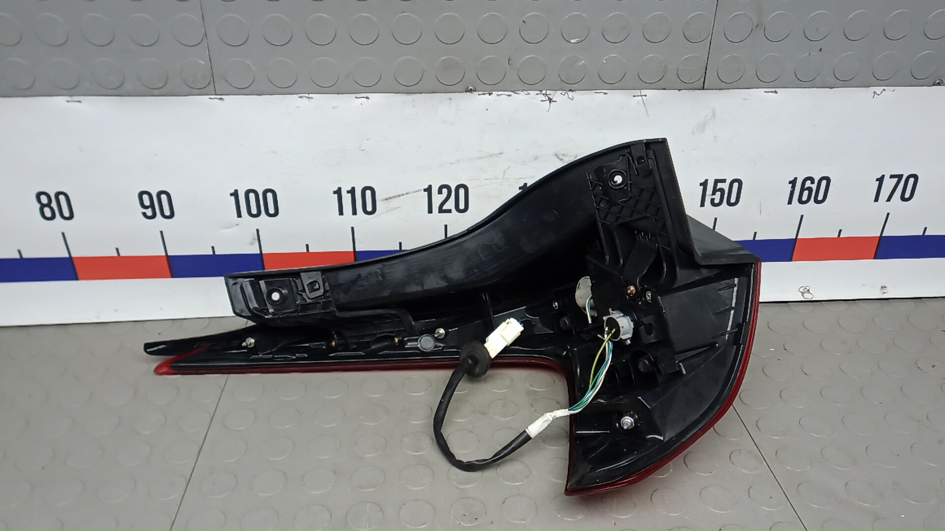 Фонарь задний правый