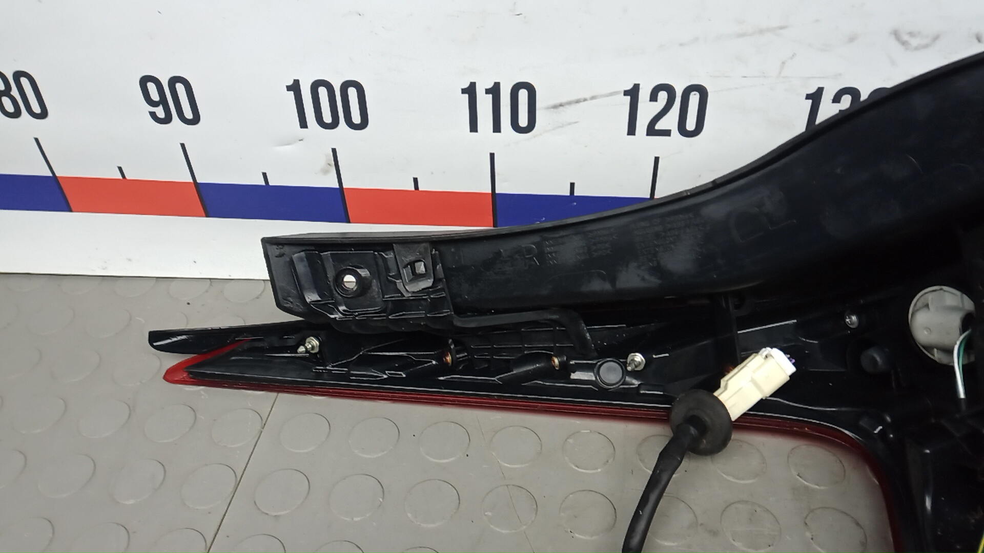 Фонарь задний правый