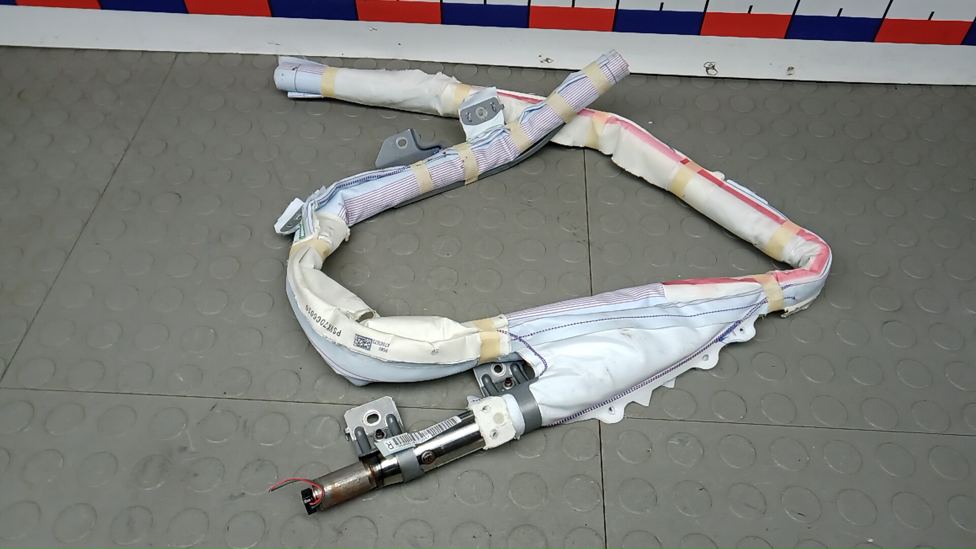 Подушка безопасности боковая (шторка)