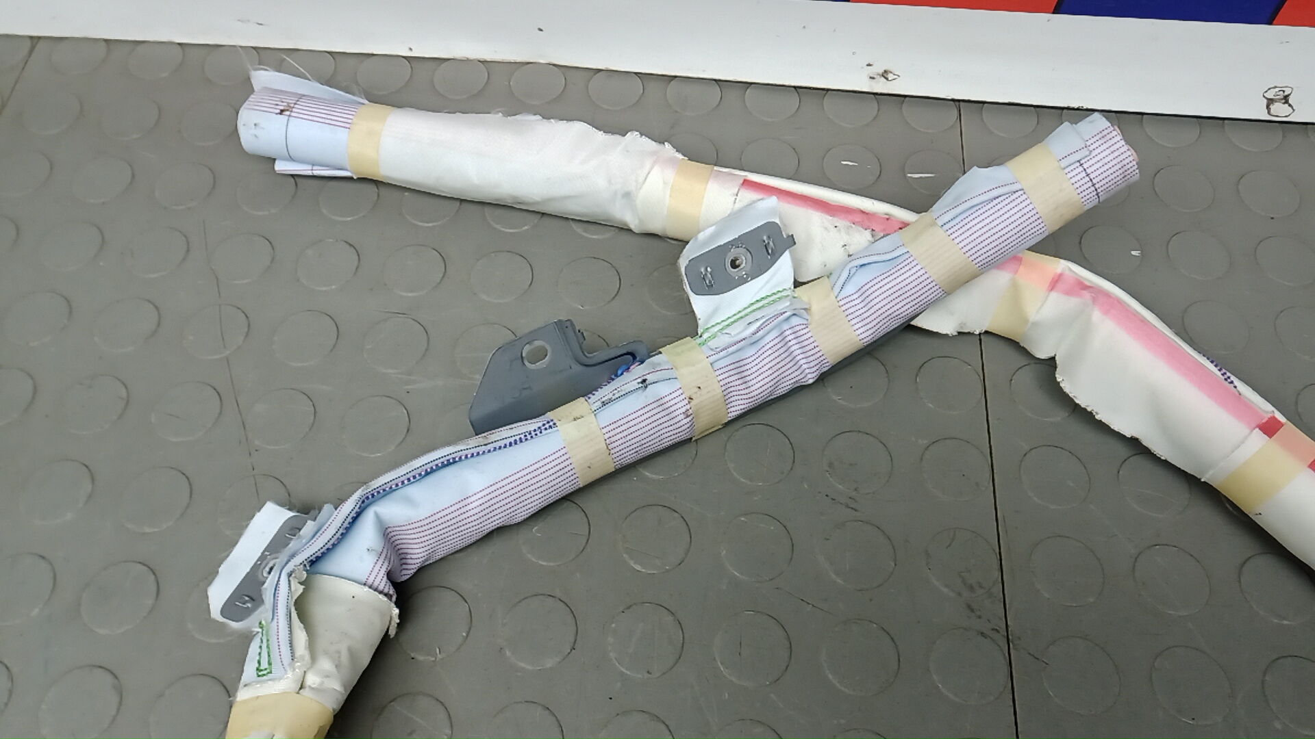 Подушка безопасности боковая (шторка)