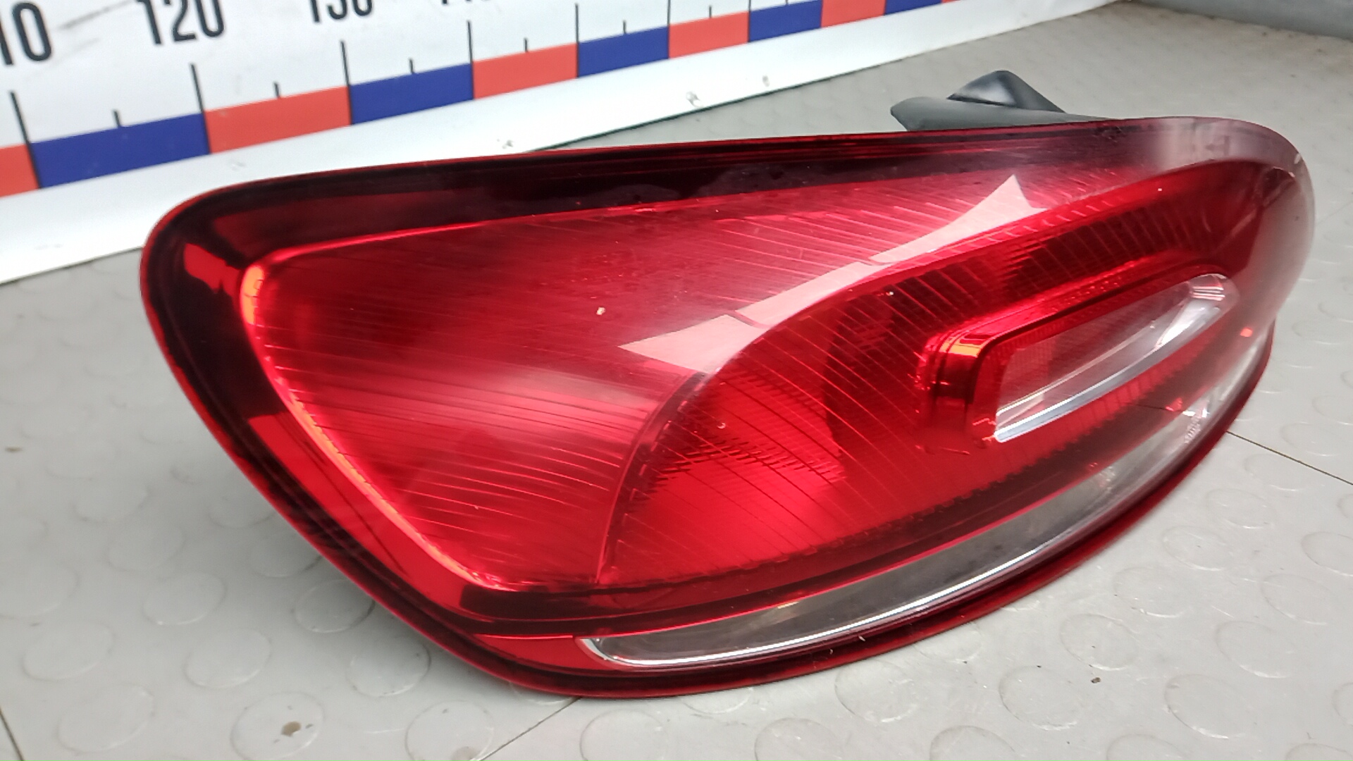 Фонарь задний левый