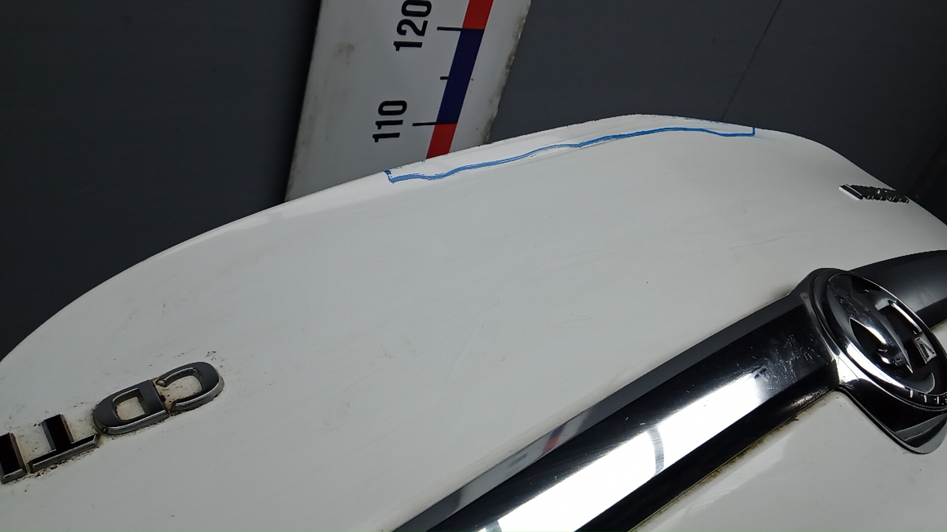 Дверь багажника