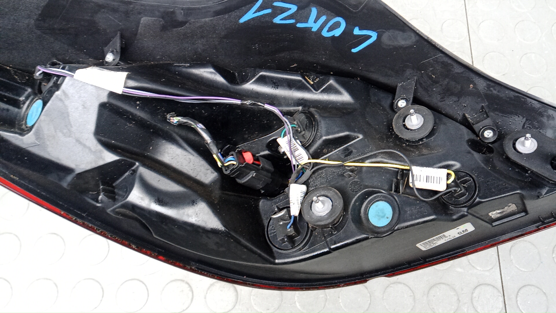 Фонарь задний правый