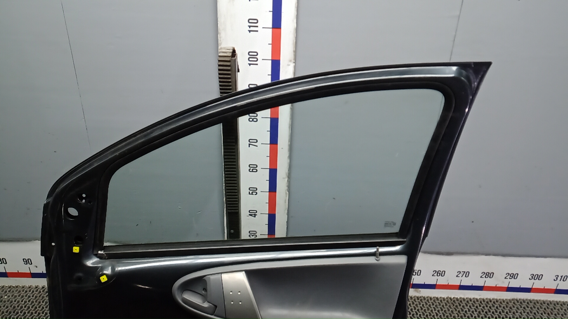 Дверь передняя правая