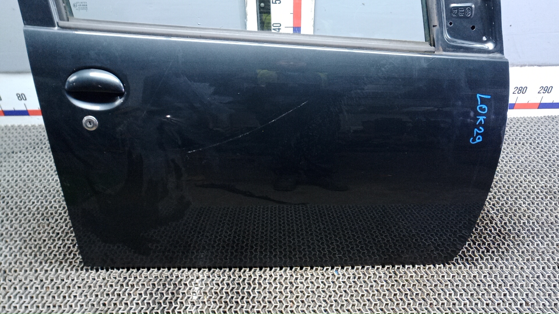 Дверь передняя правая