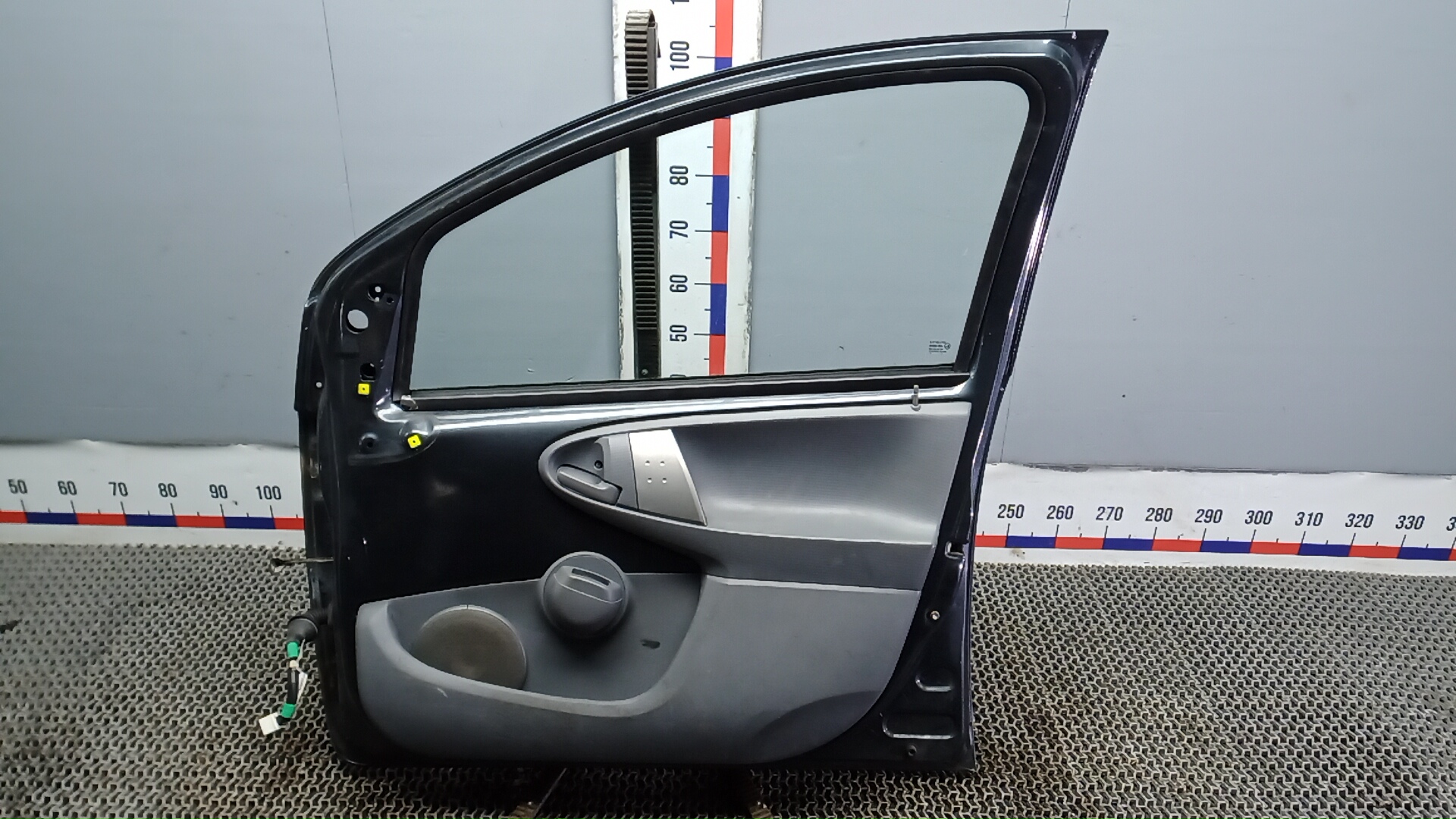 Дверь передняя правая