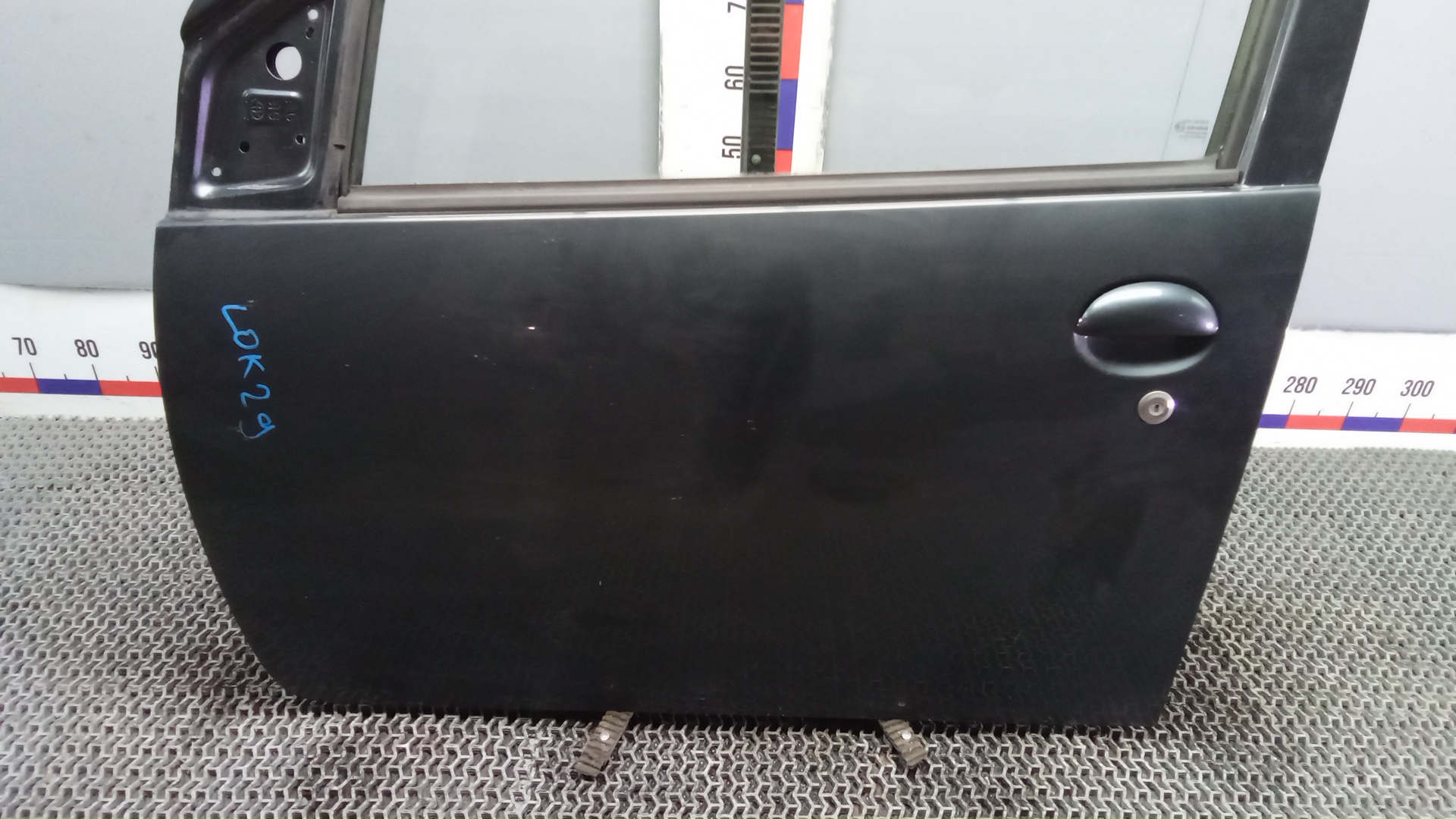 Дверь передняя левая