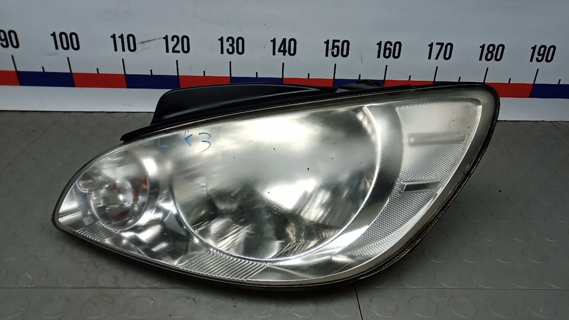 Фара левая