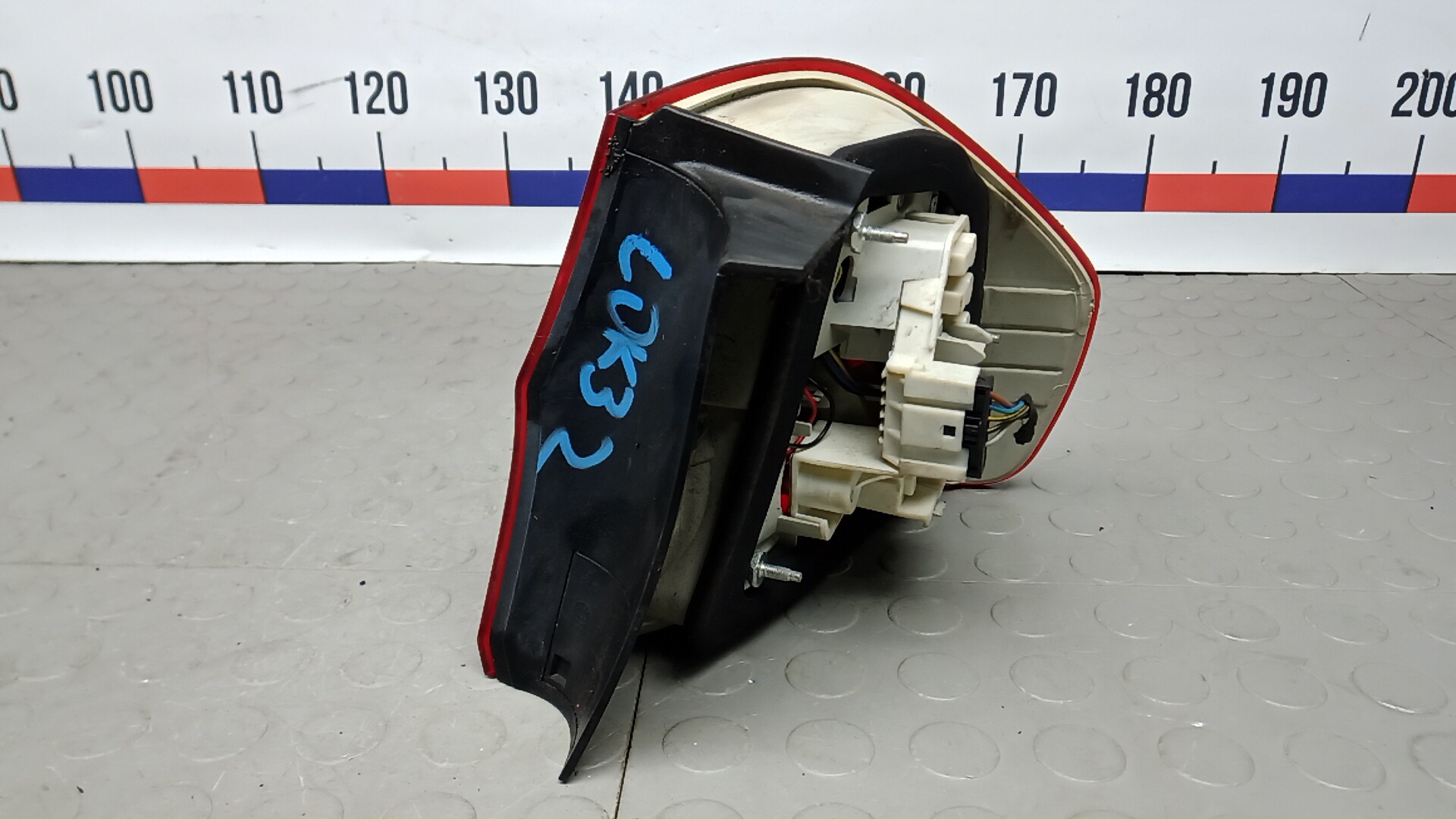 Фонарь задний левый