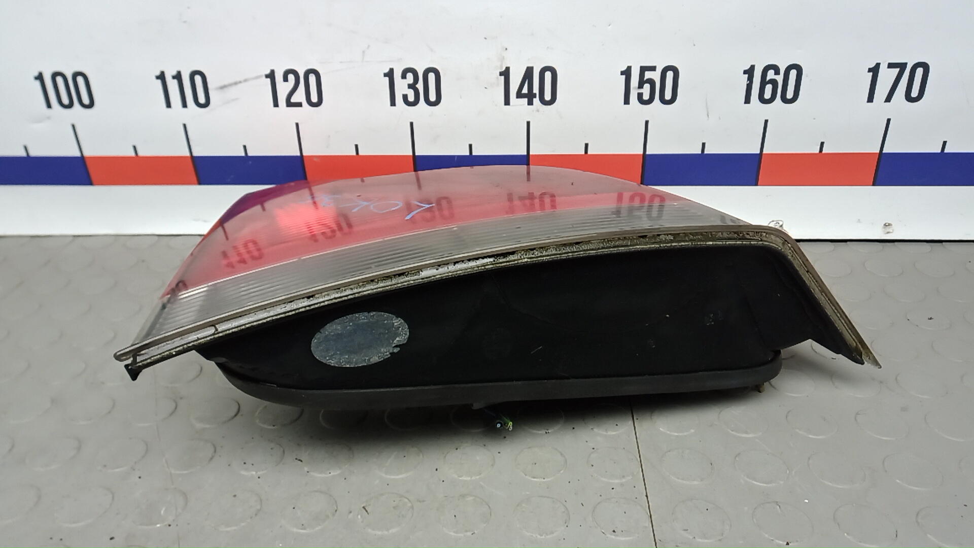 Фонарь задний правый