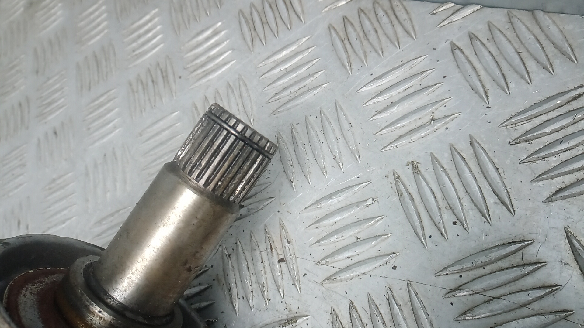 Полуось задняя правая