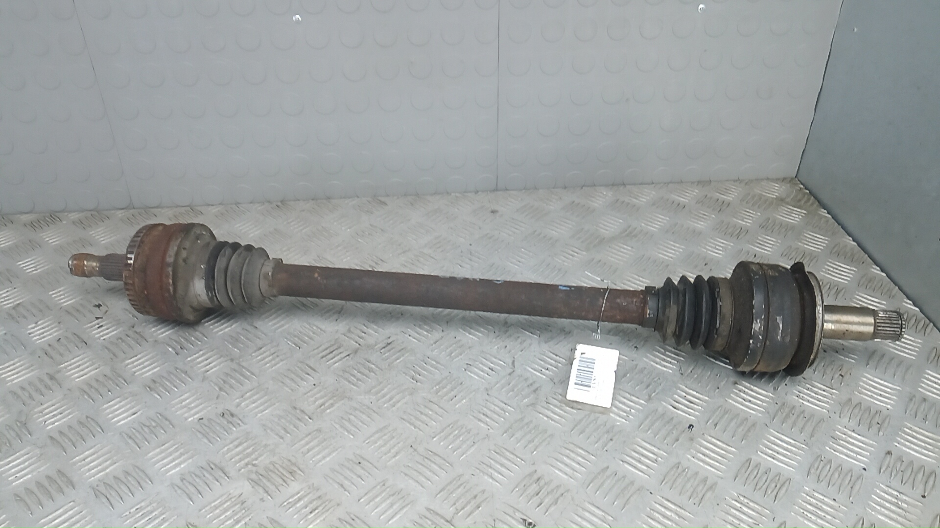 Полуось задняя правая