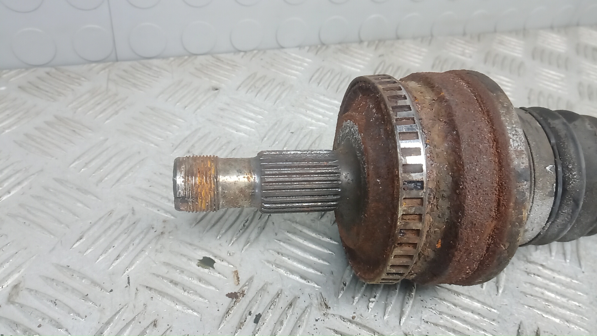 Полуось задняя правая