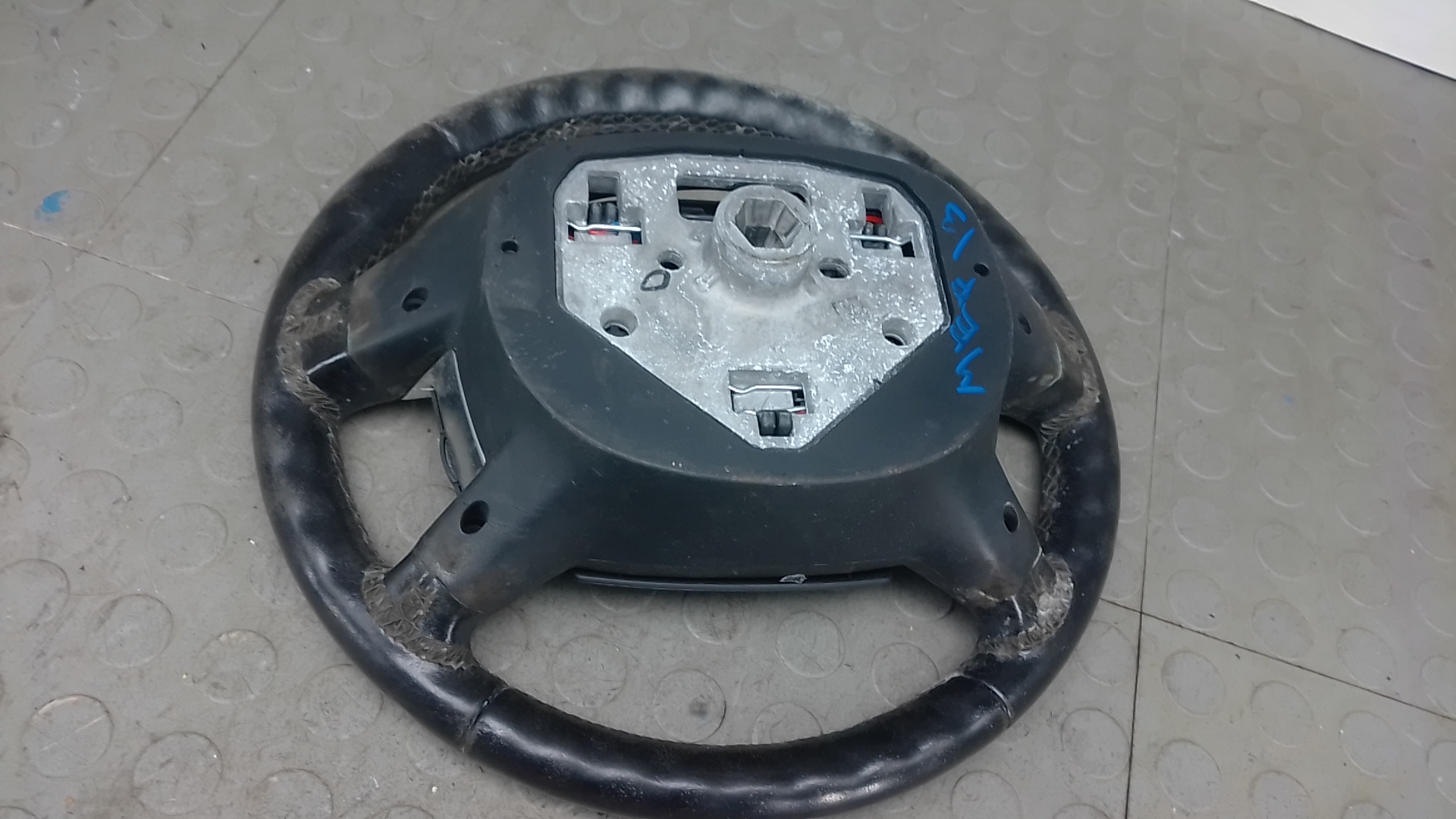 Рулевое колесо (руль)