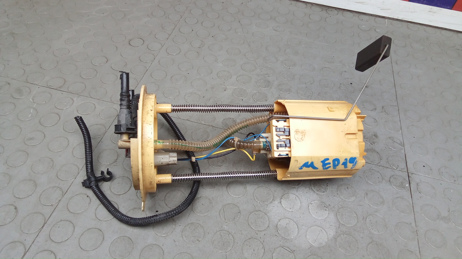 Насос топливный электрический