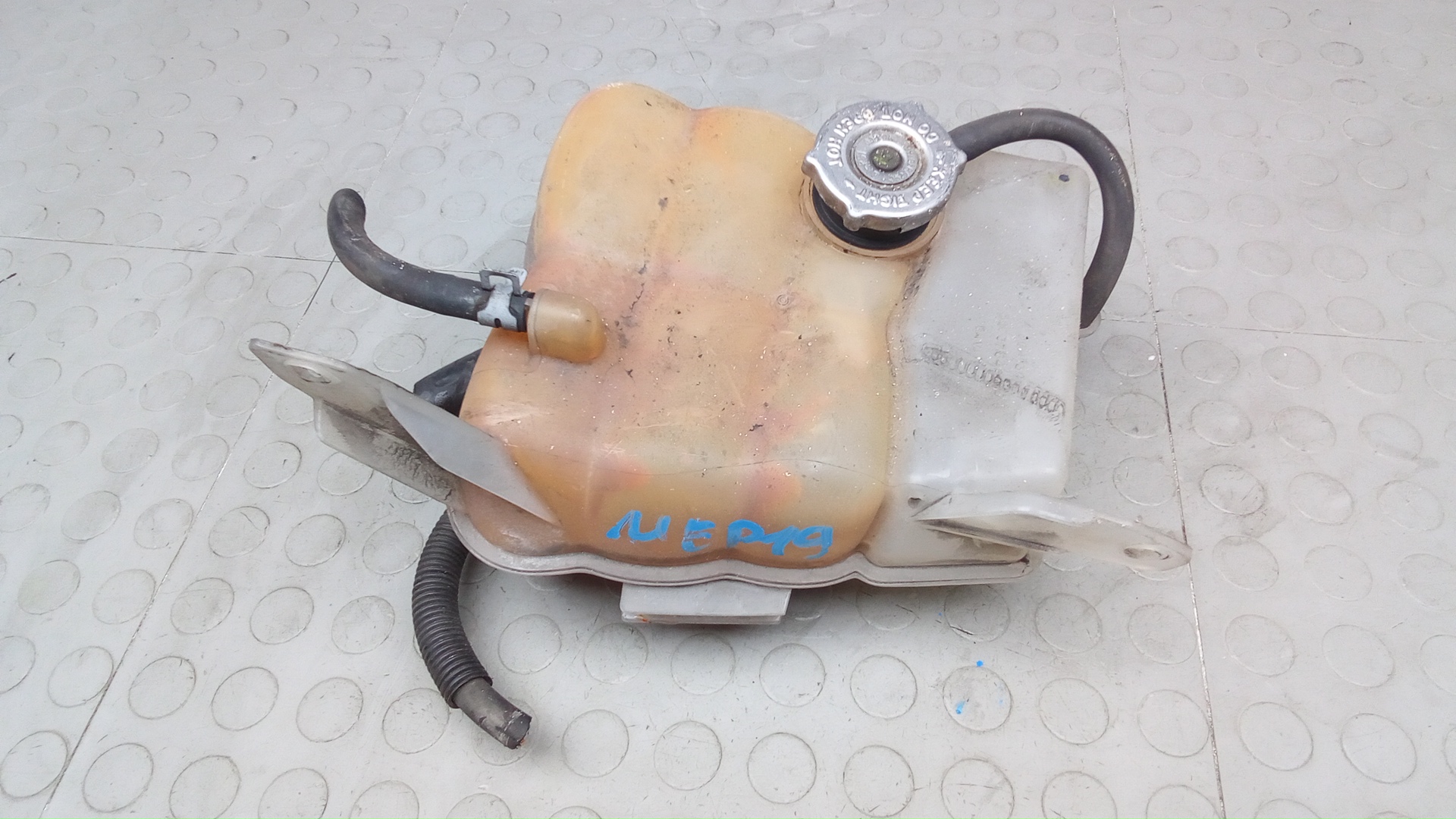 Бачок расширительный