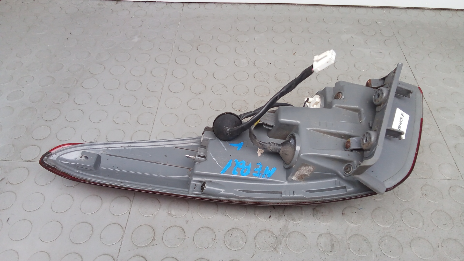 Фонарь задний левый