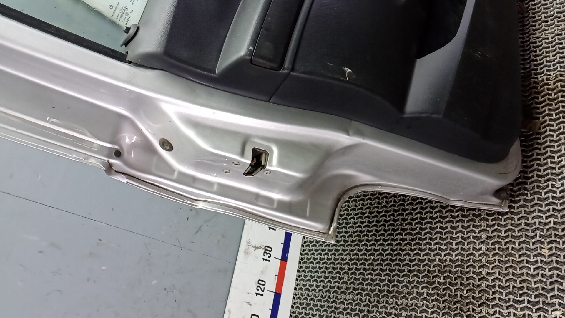 Дверь передняя левая