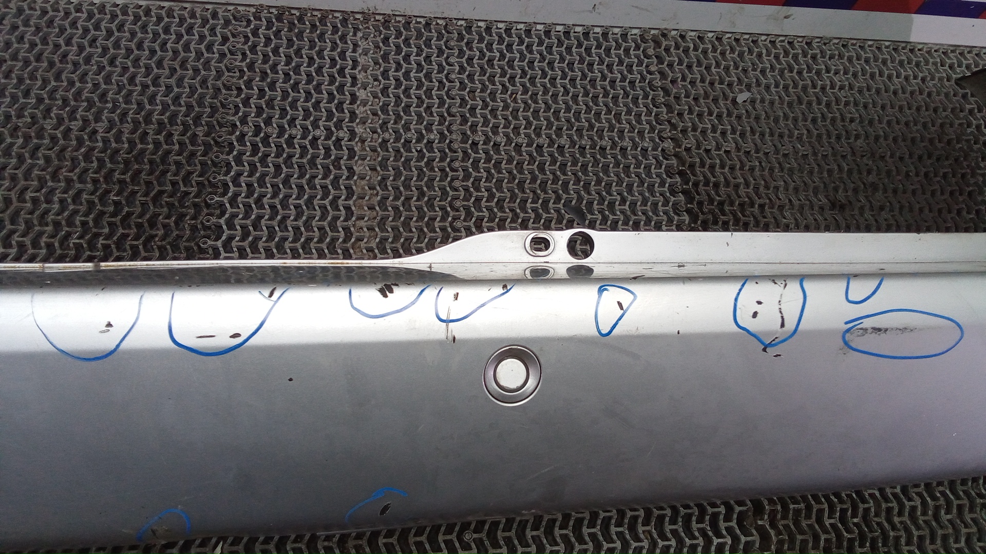 Бампер задний