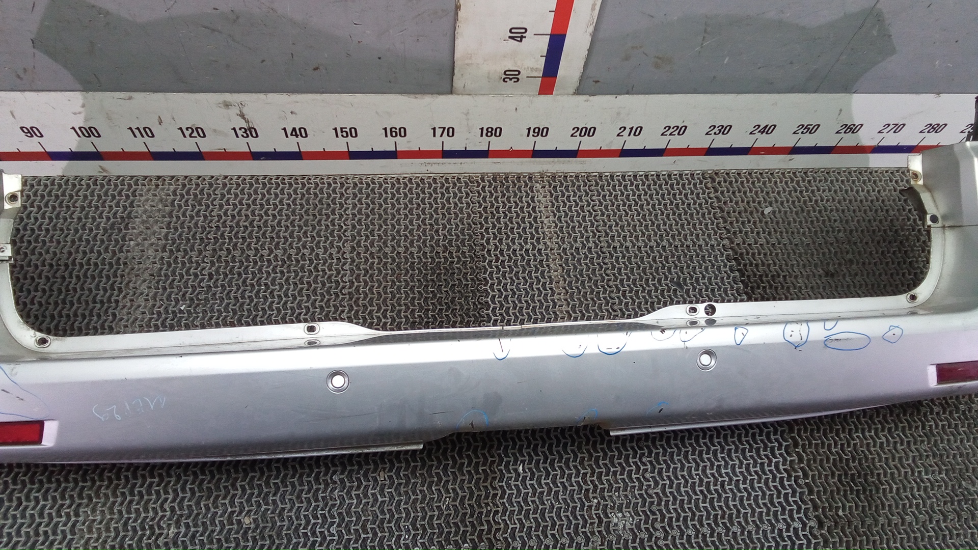 Бампер задний