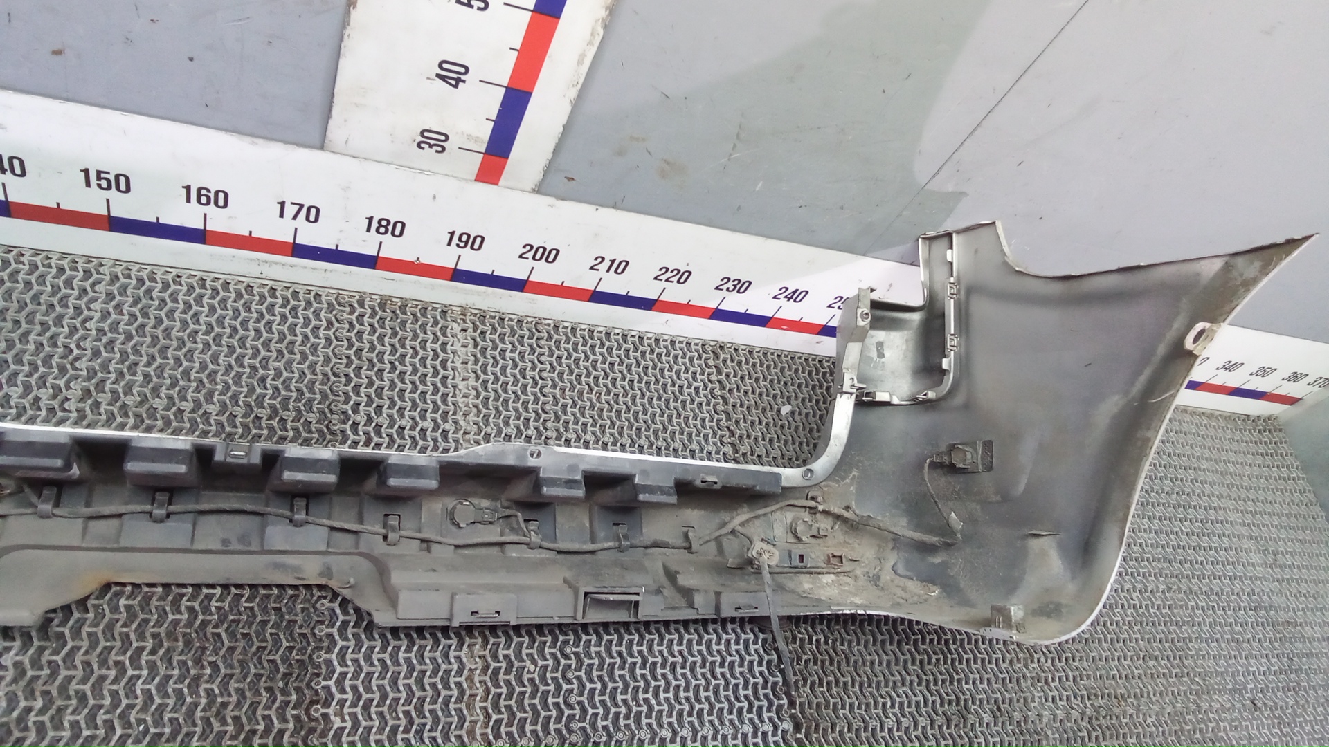 Бампер задний