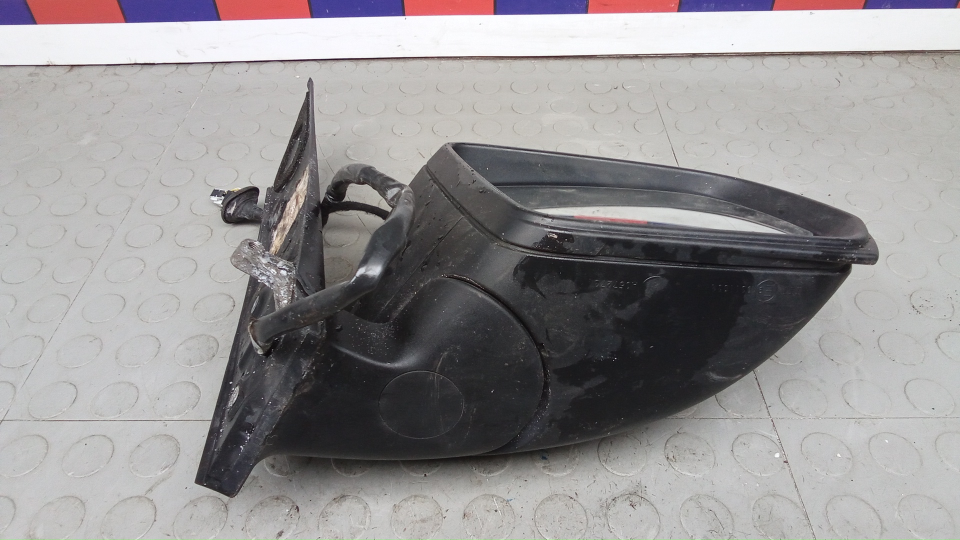 Зеркало правое электрическое