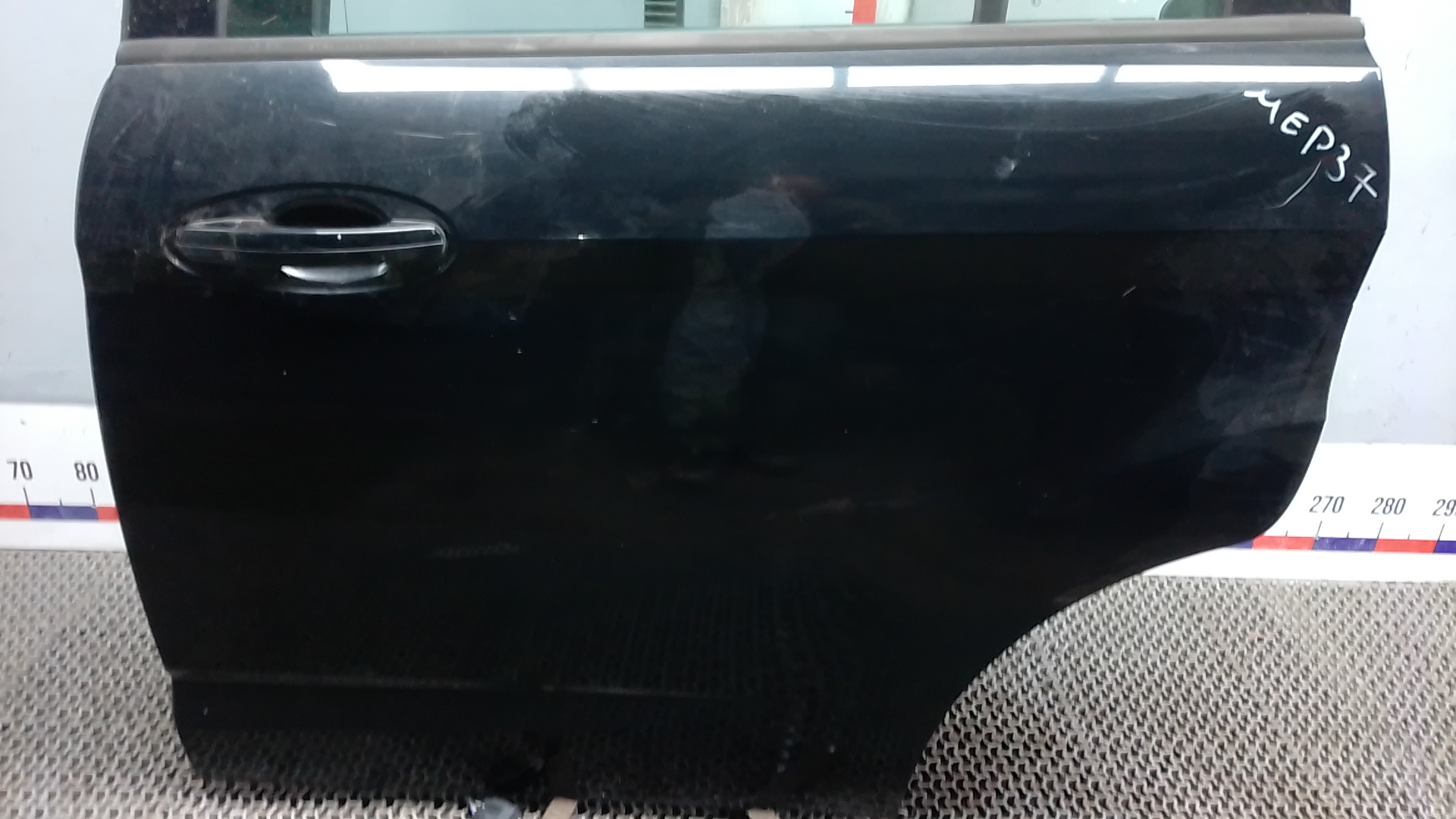 Дверь задняя левая