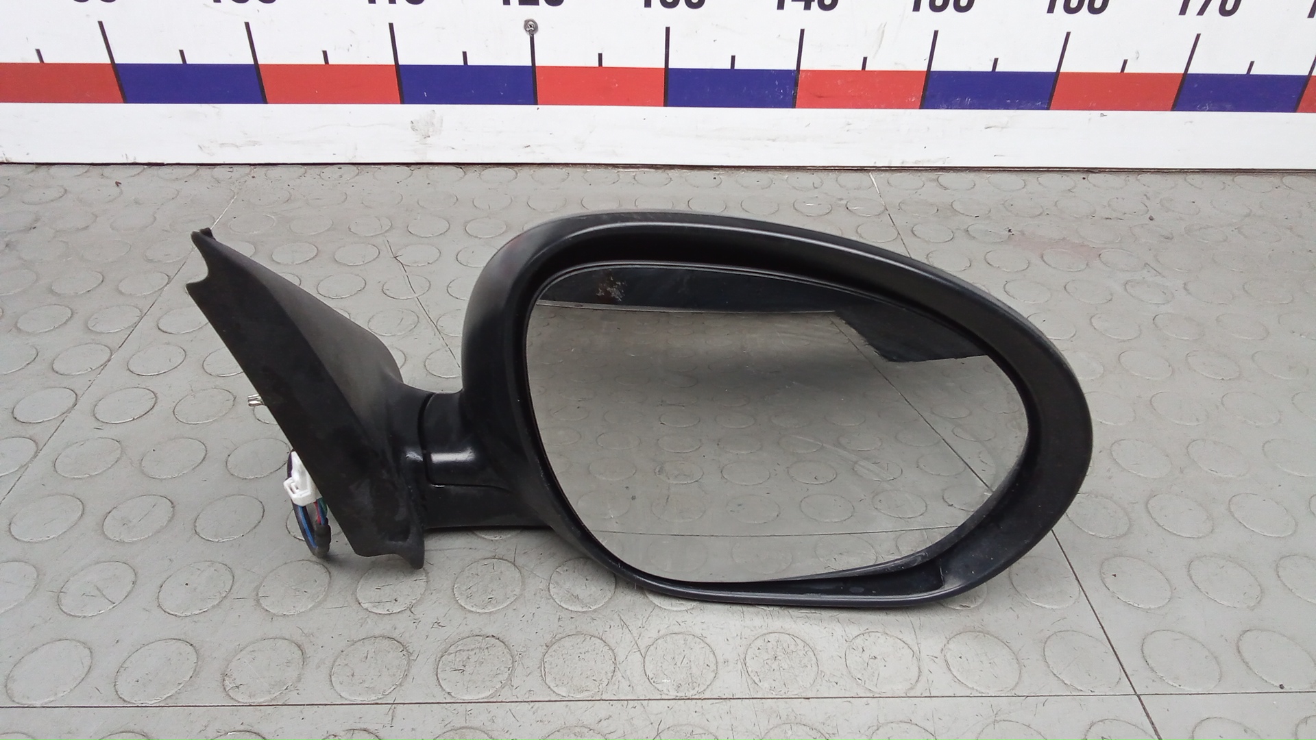 Зеркало правое электрическое