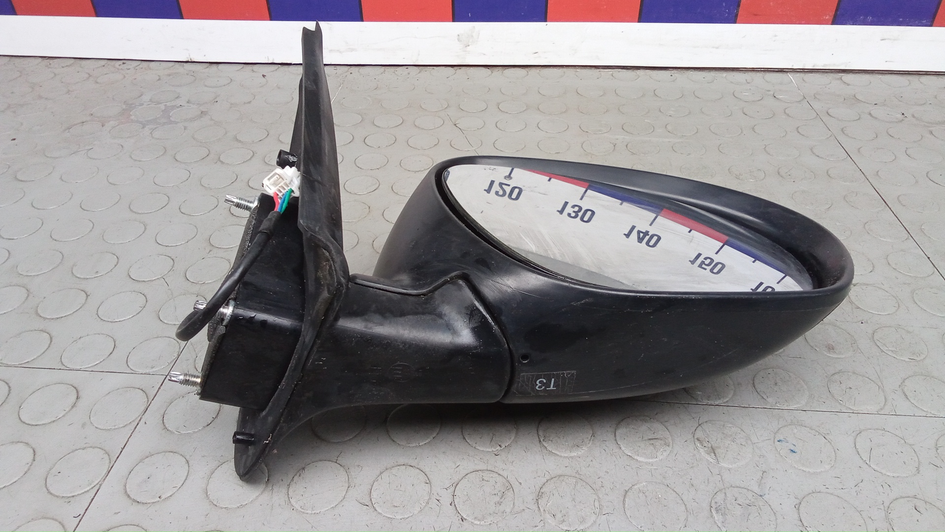 Зеркало правое электрическое