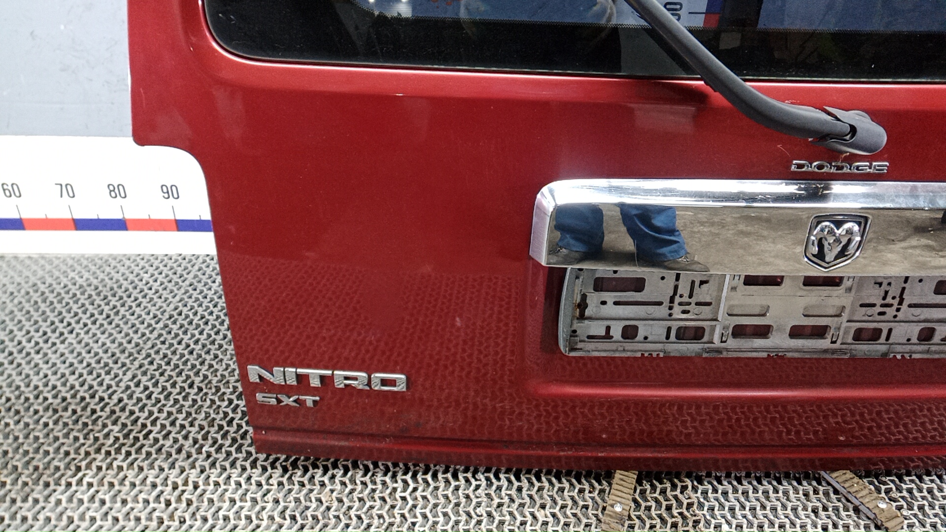 Дверь багажника