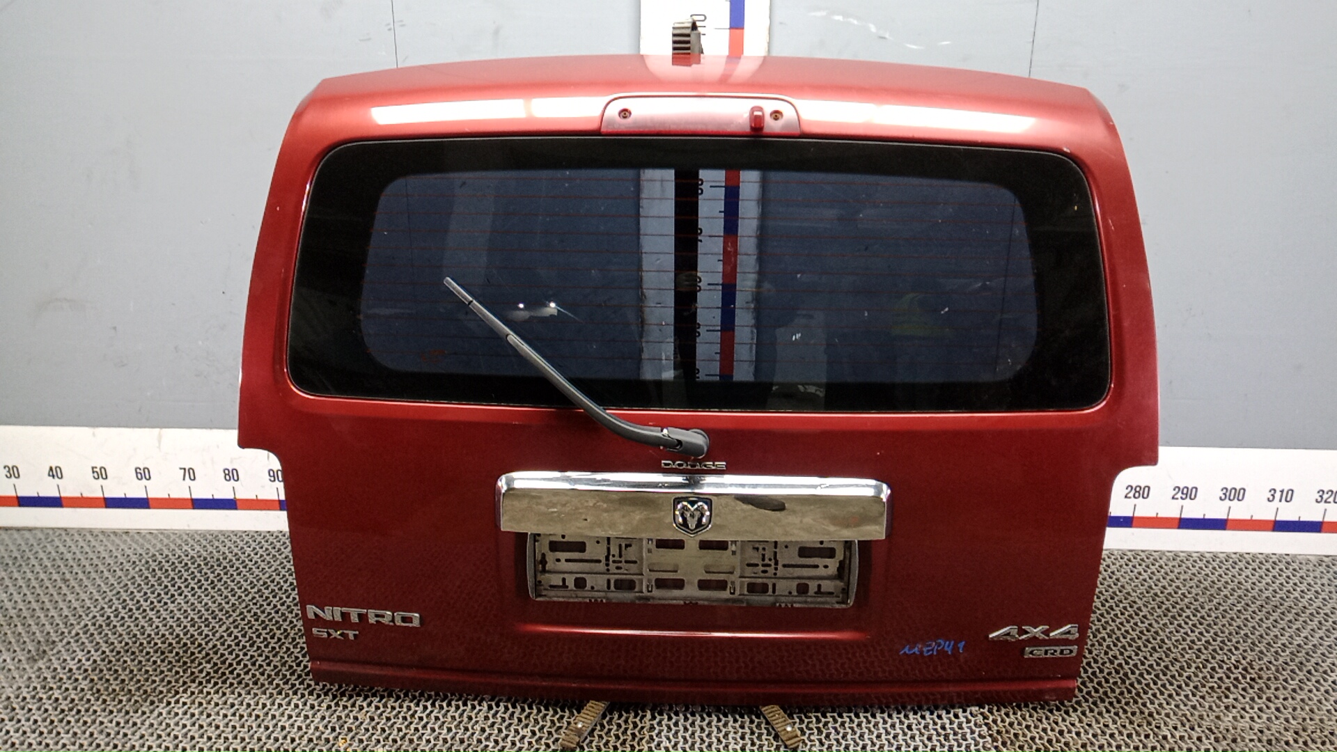 Дверь багажника