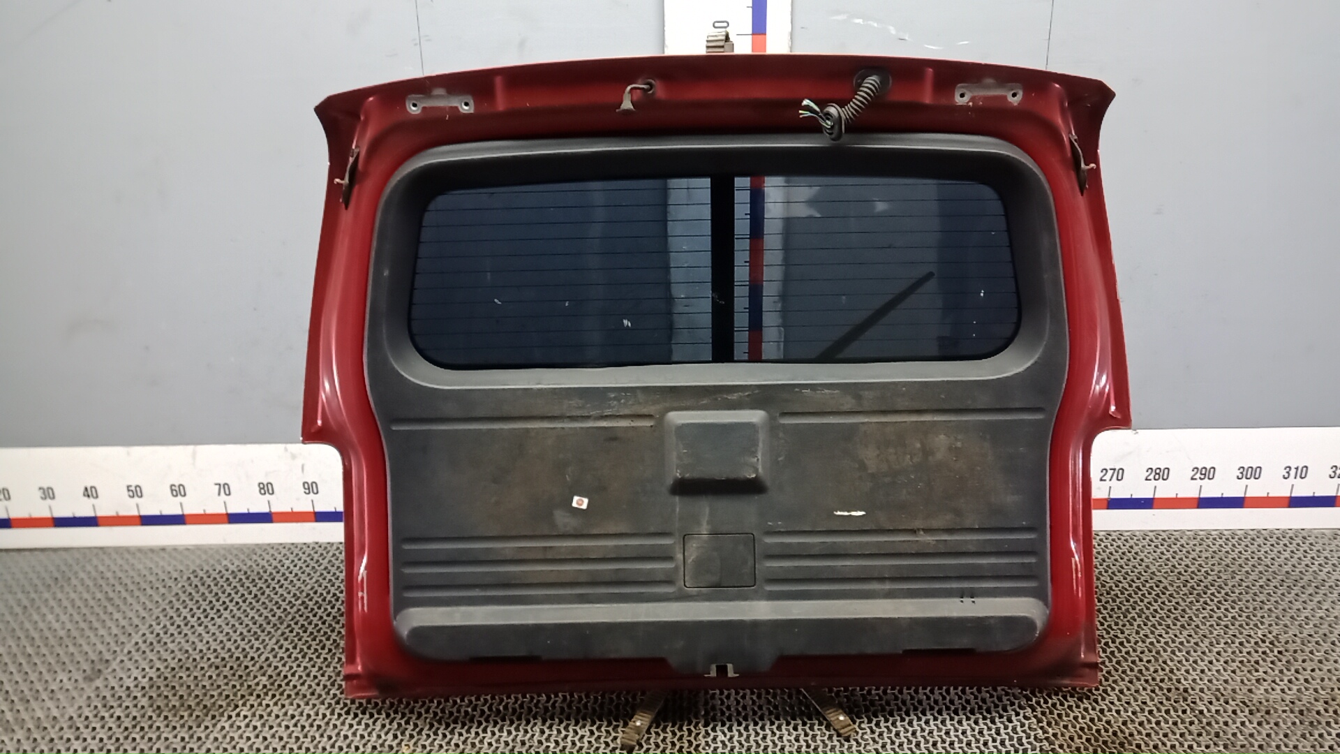 Дверь багажника