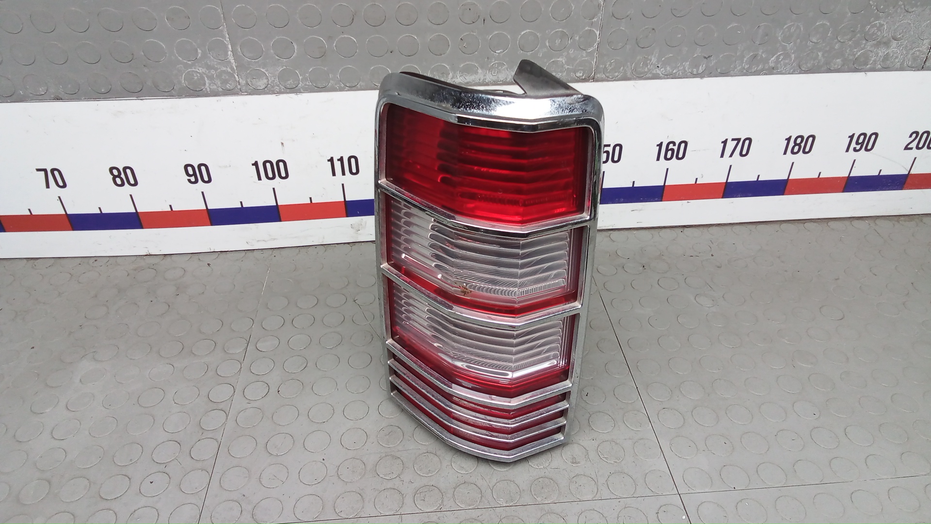 Фонарь задний левый