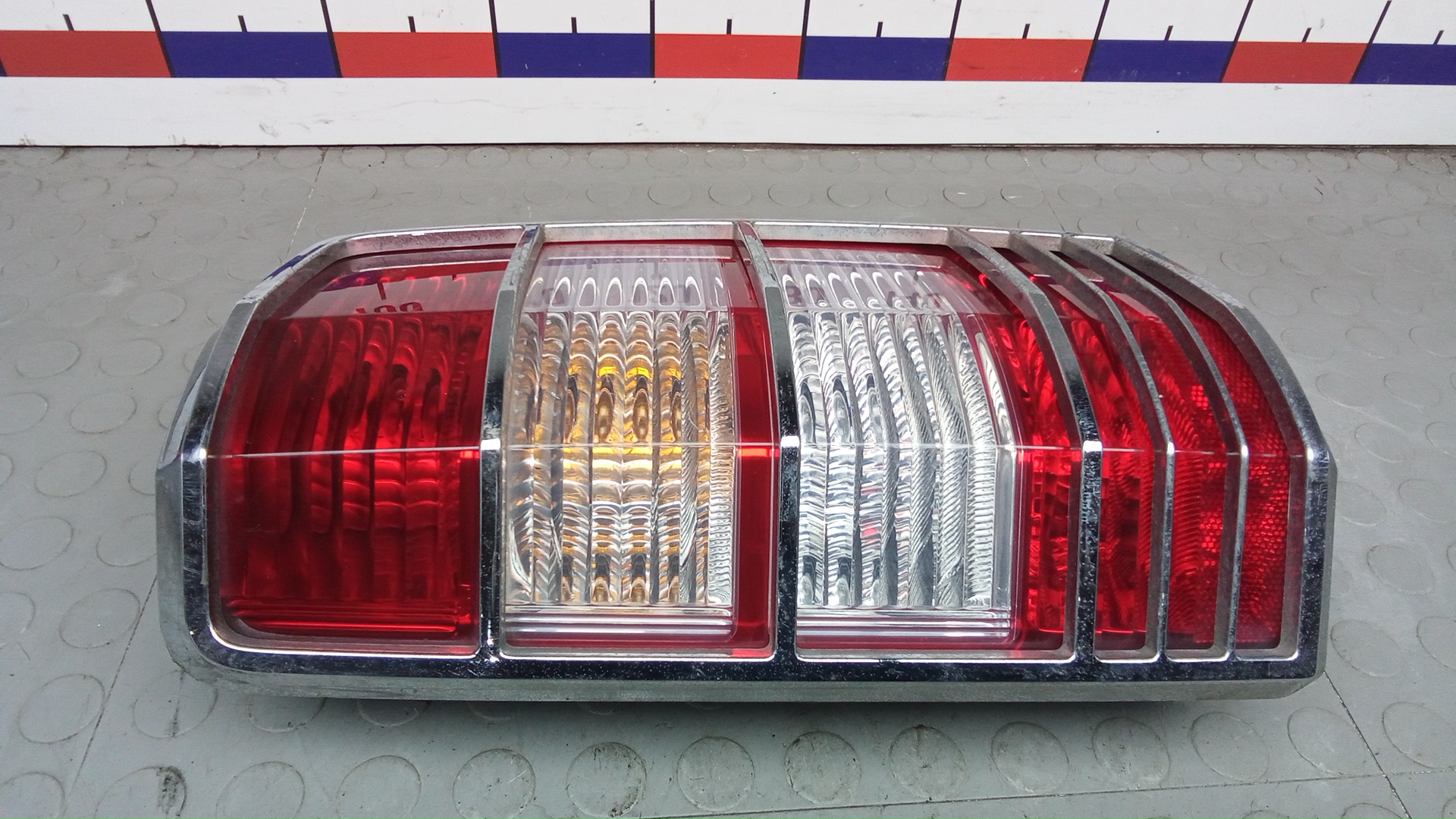 Фонарь задний правый