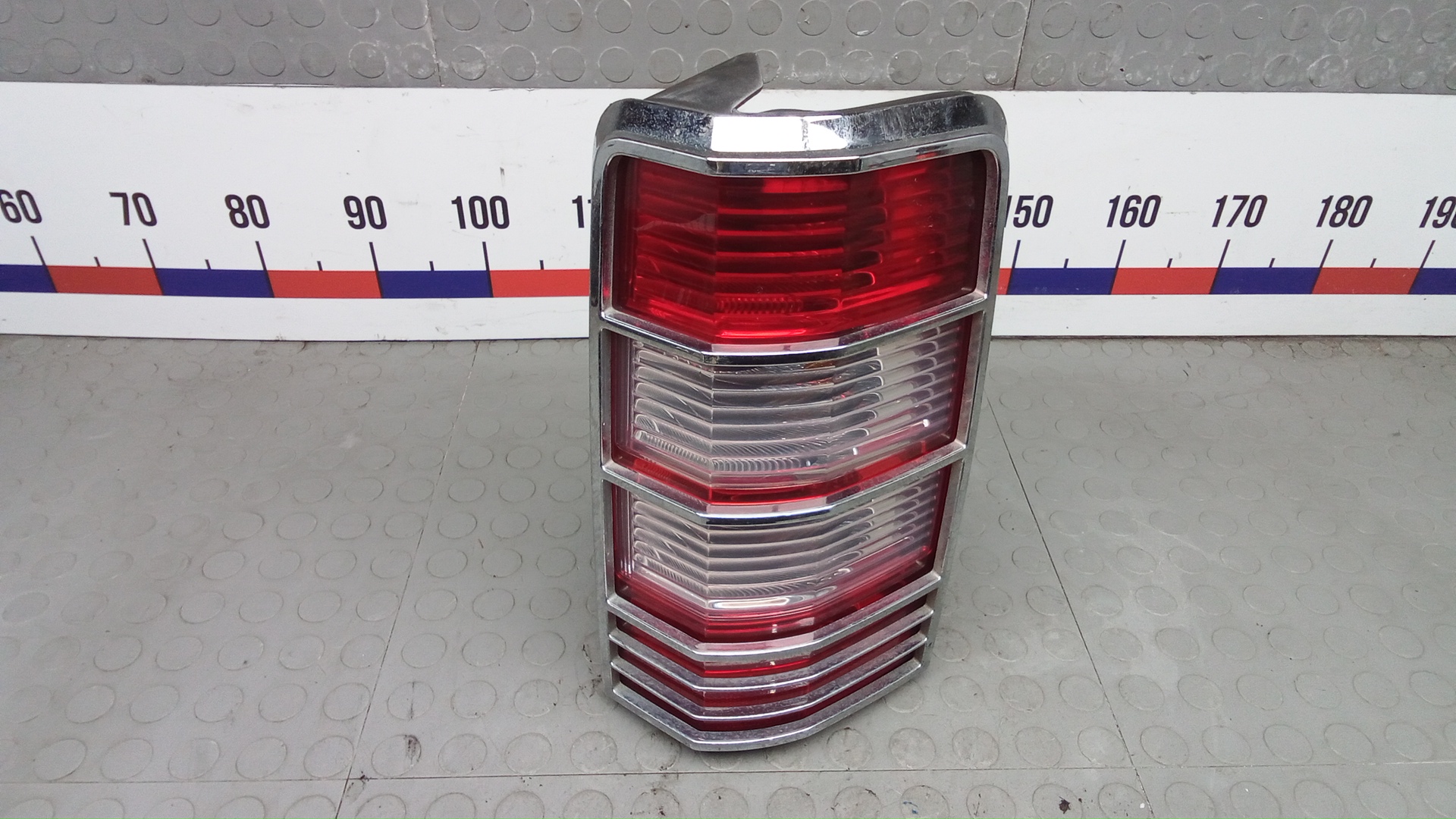 Фонарь задний правый