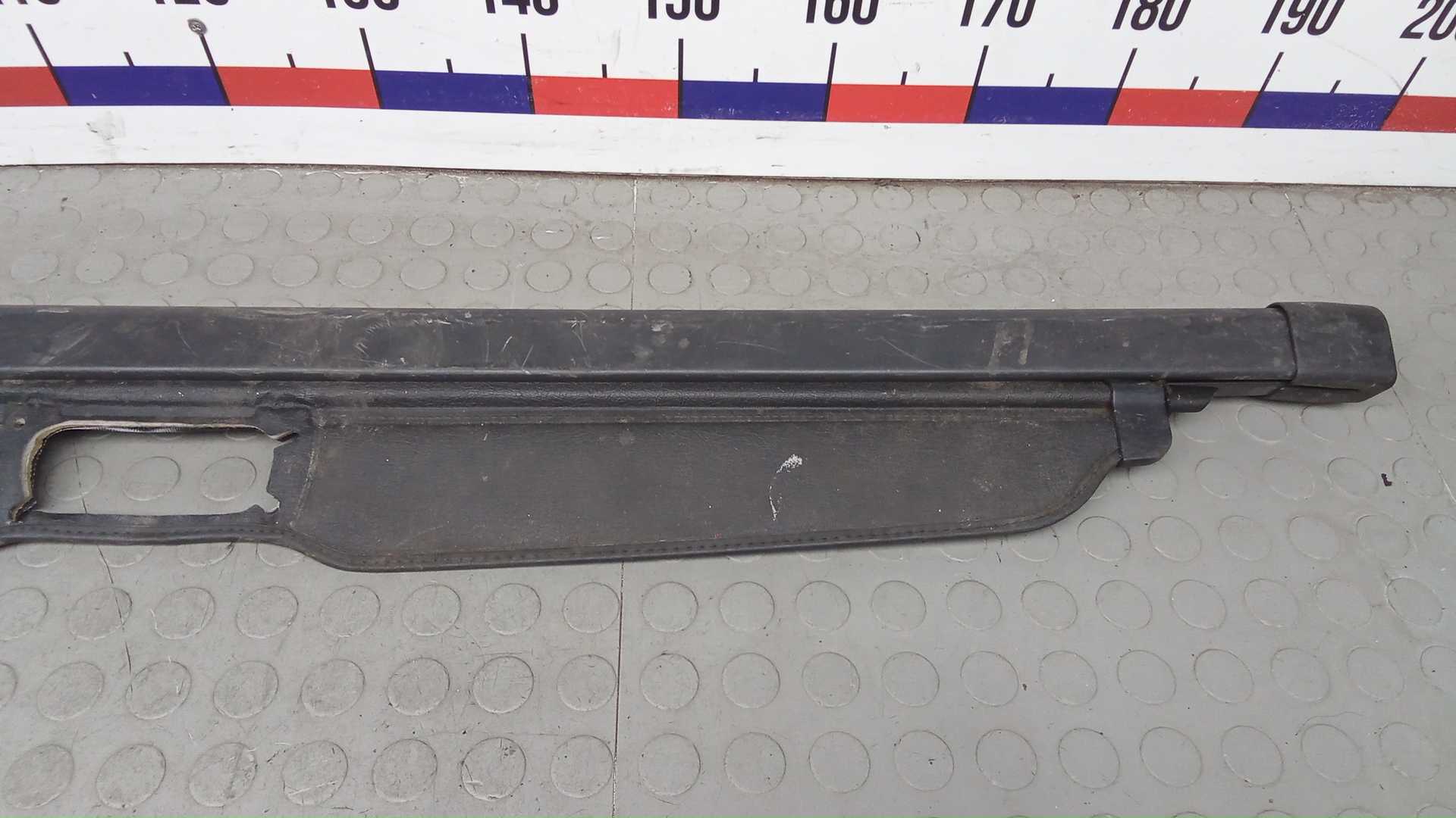 Шторка багажника