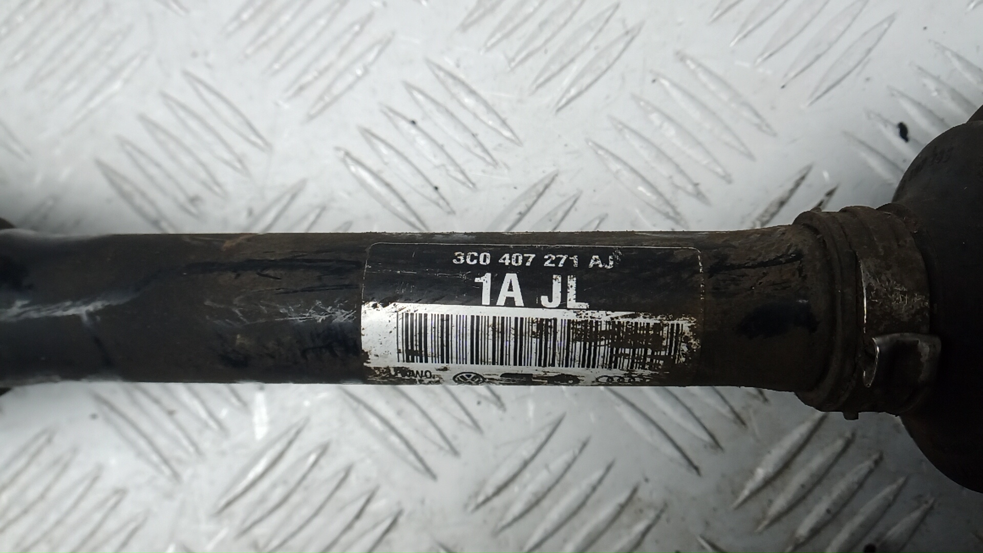 Полуось передняя левая