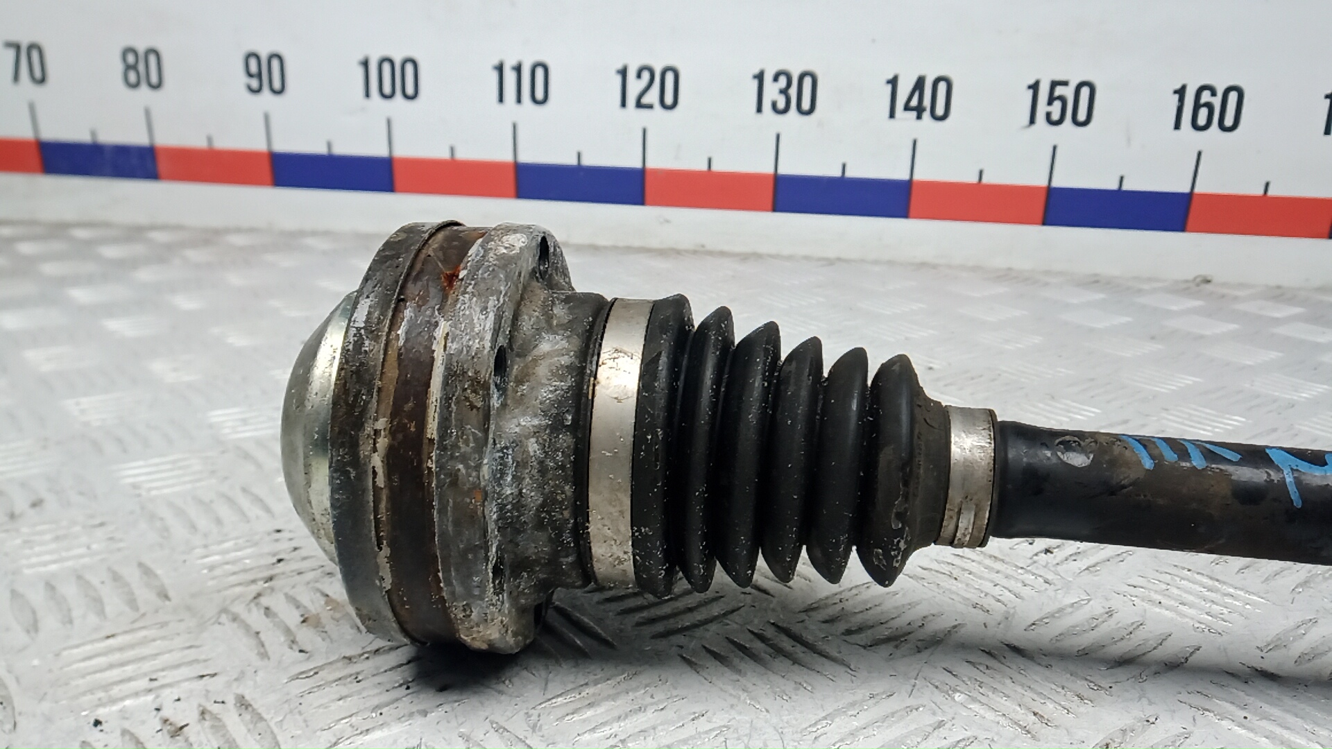 Полуось передняя левая