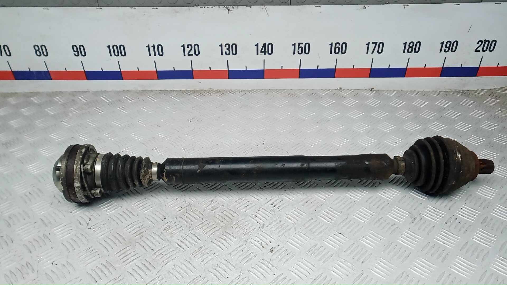 Полуось передняя правая