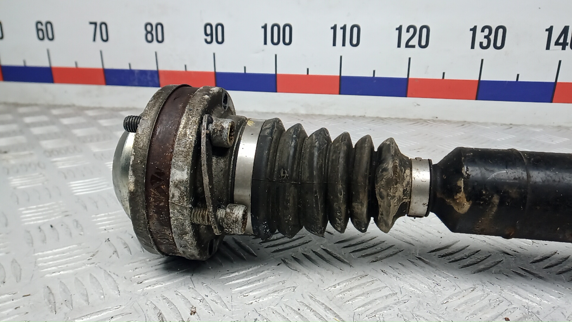 Полуось передняя правая