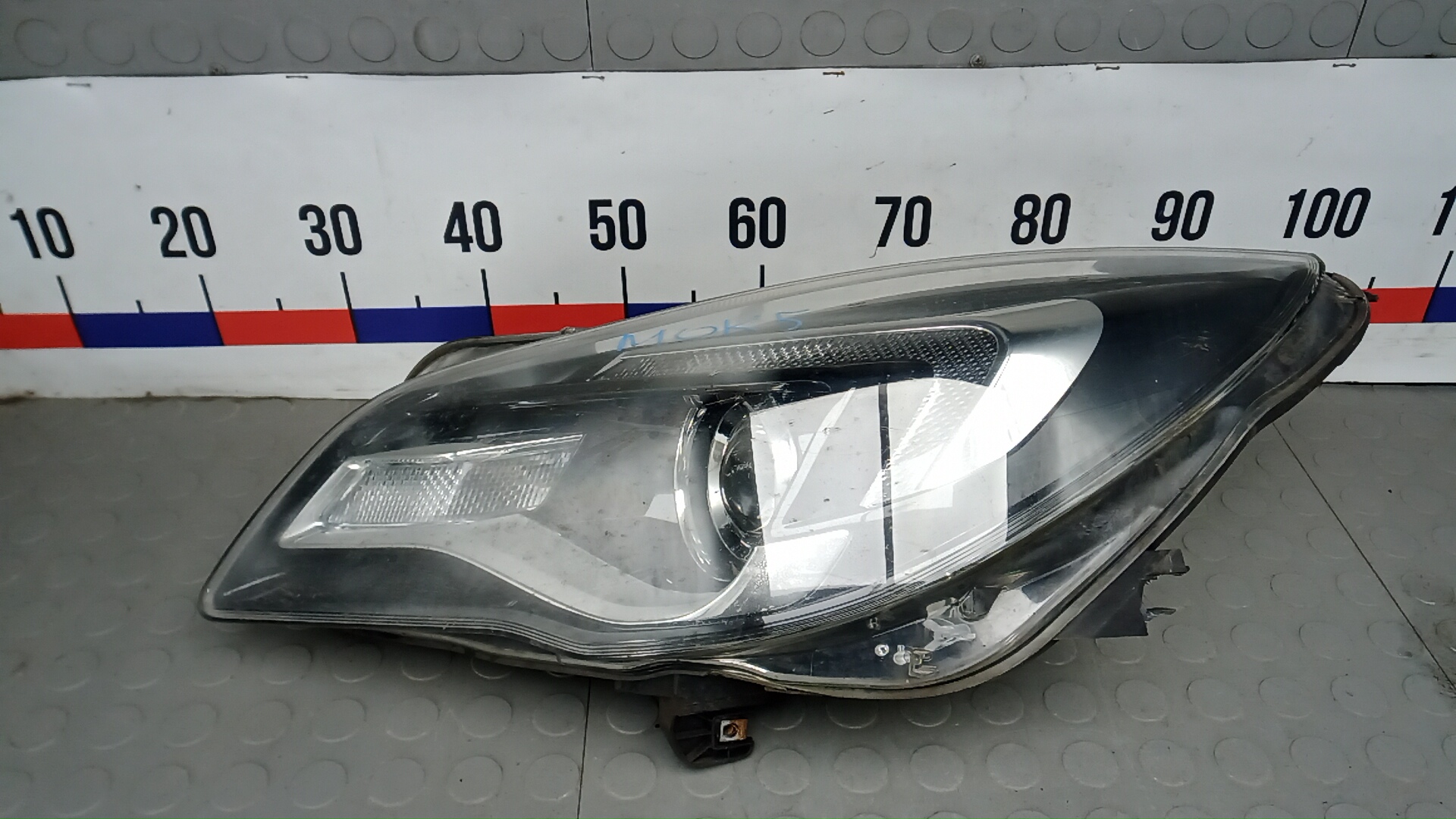 Фара левая