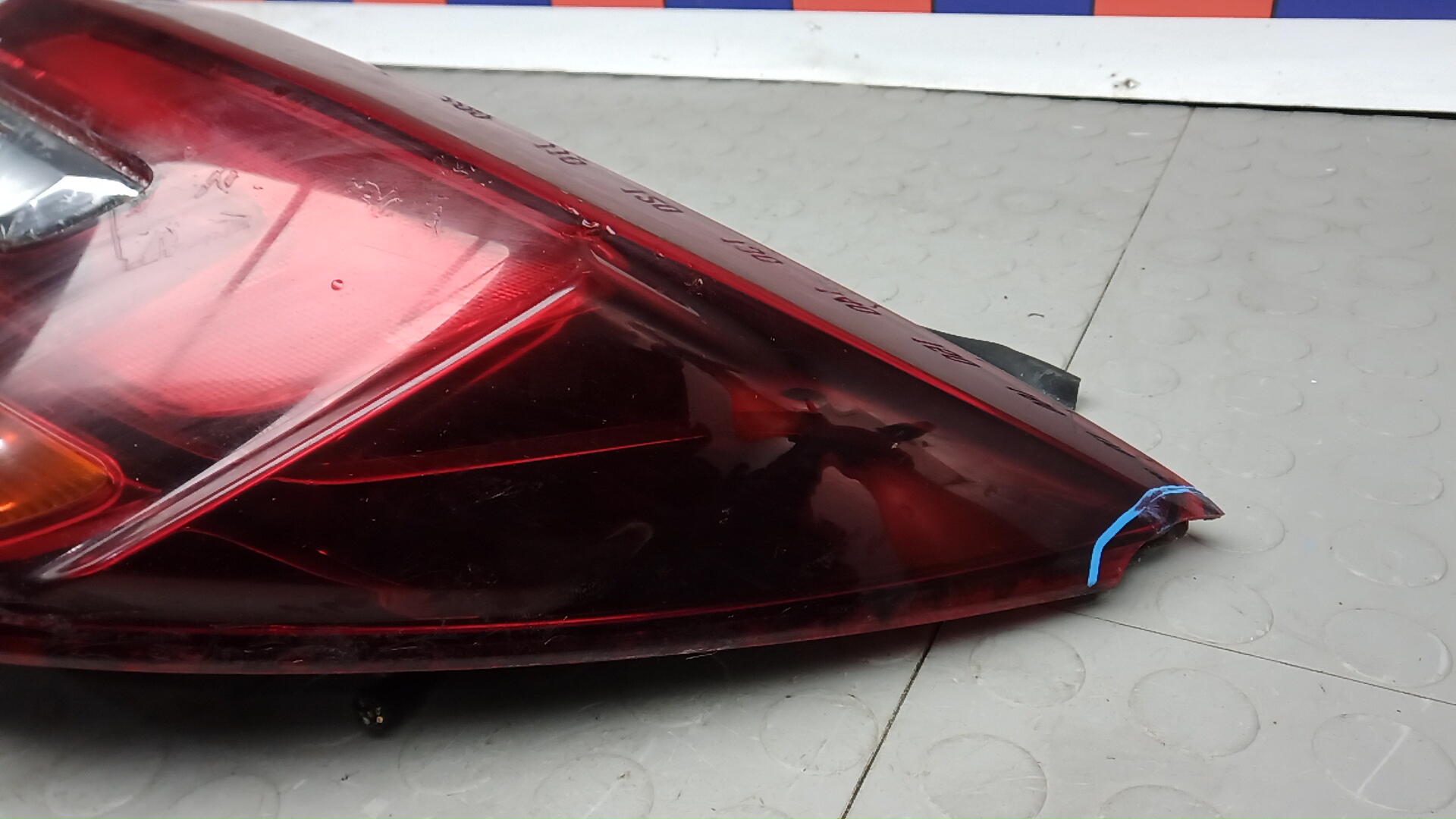 Фонарь задний правый