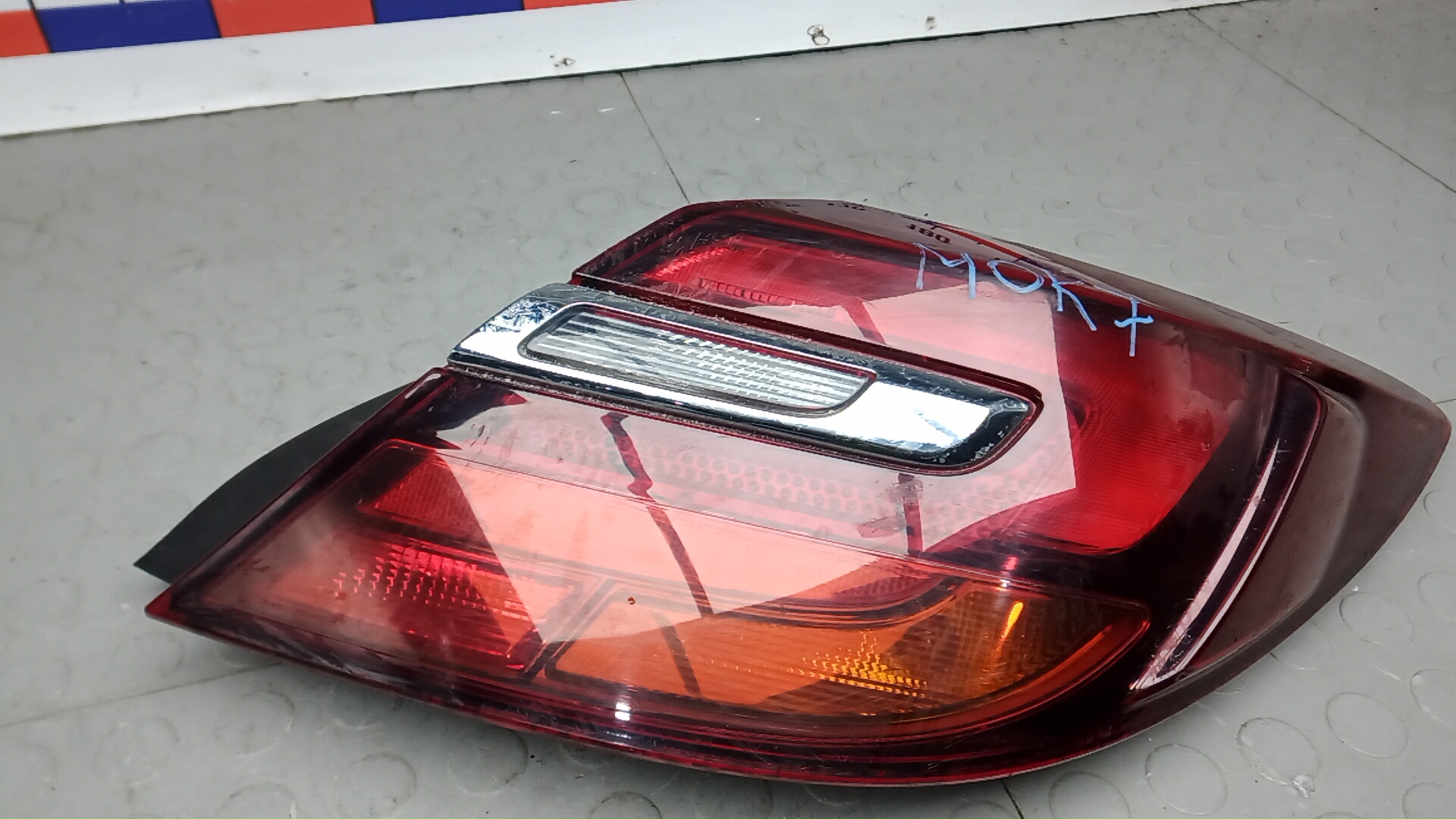 Фонарь задний правый