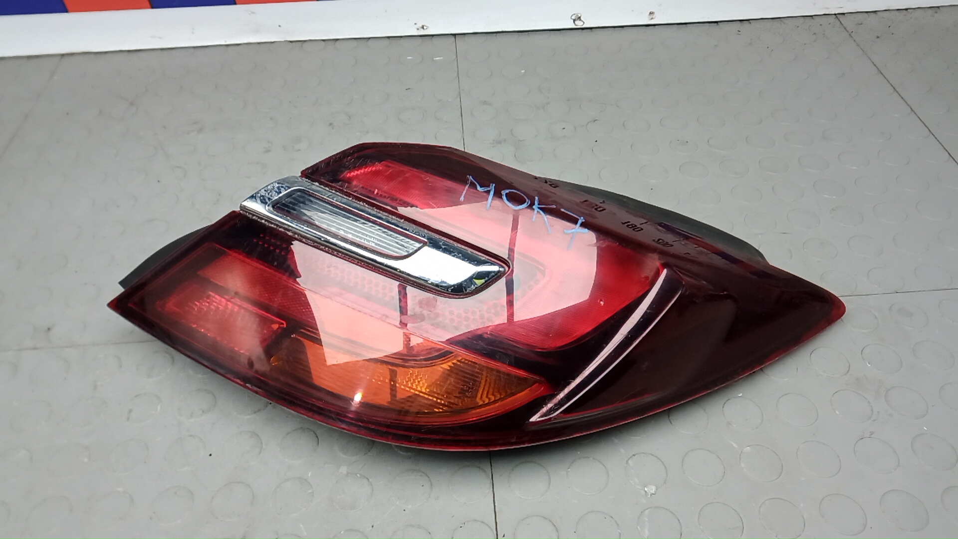 Фонарь задний правый