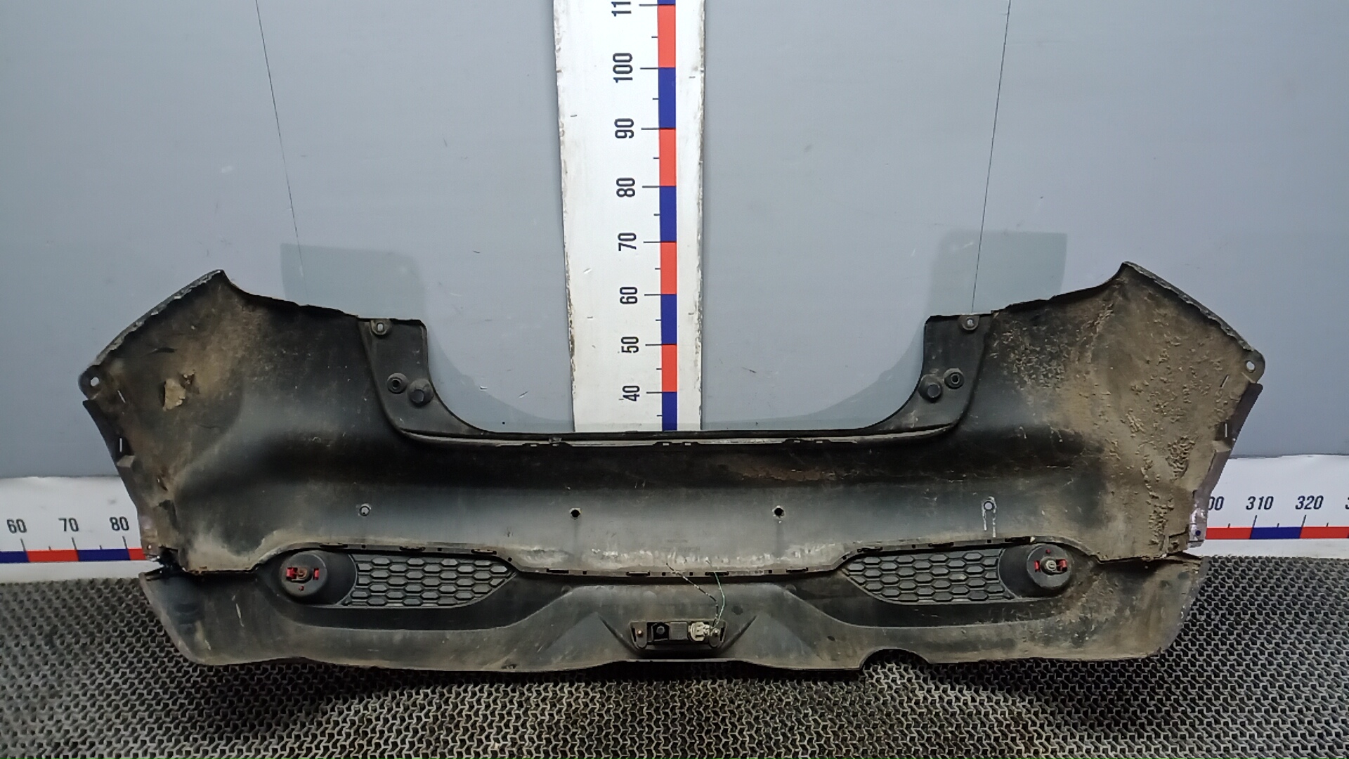 Бампер задний