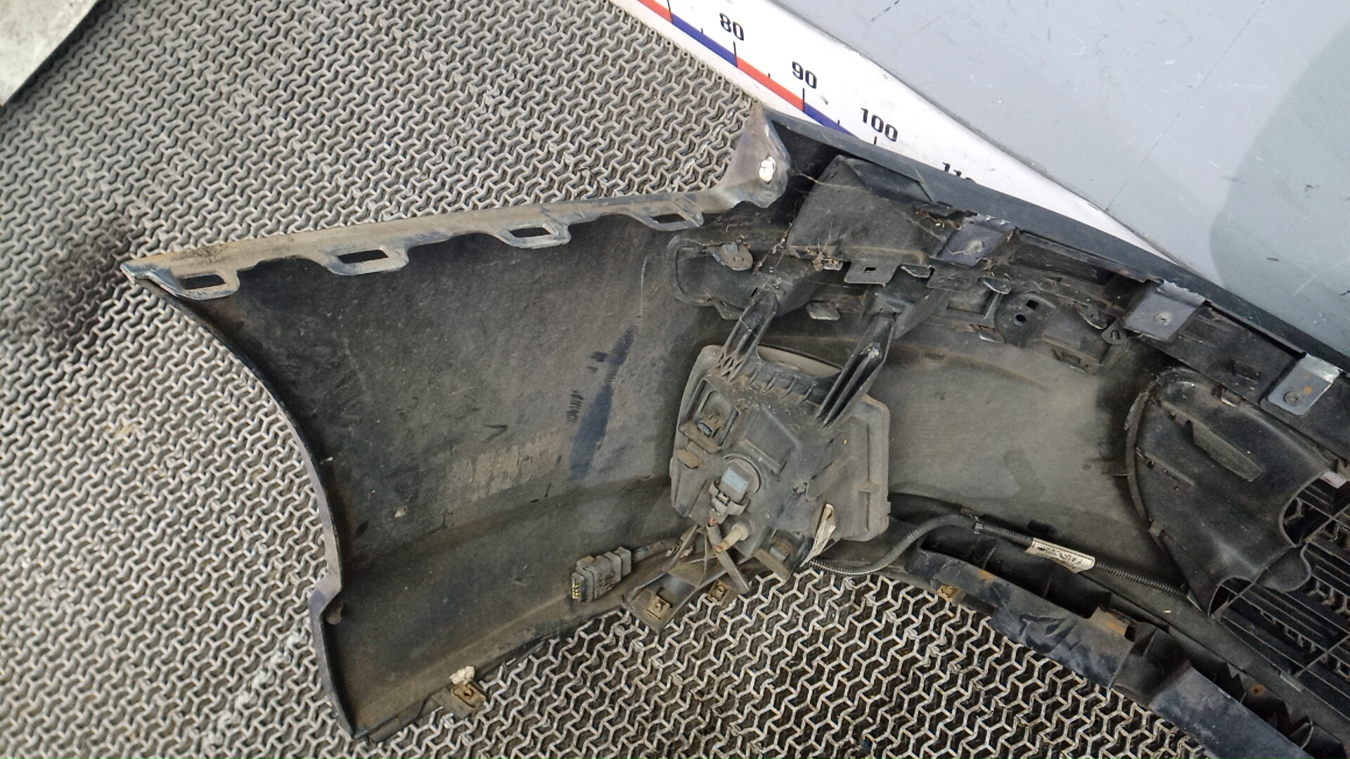 Бампер передний